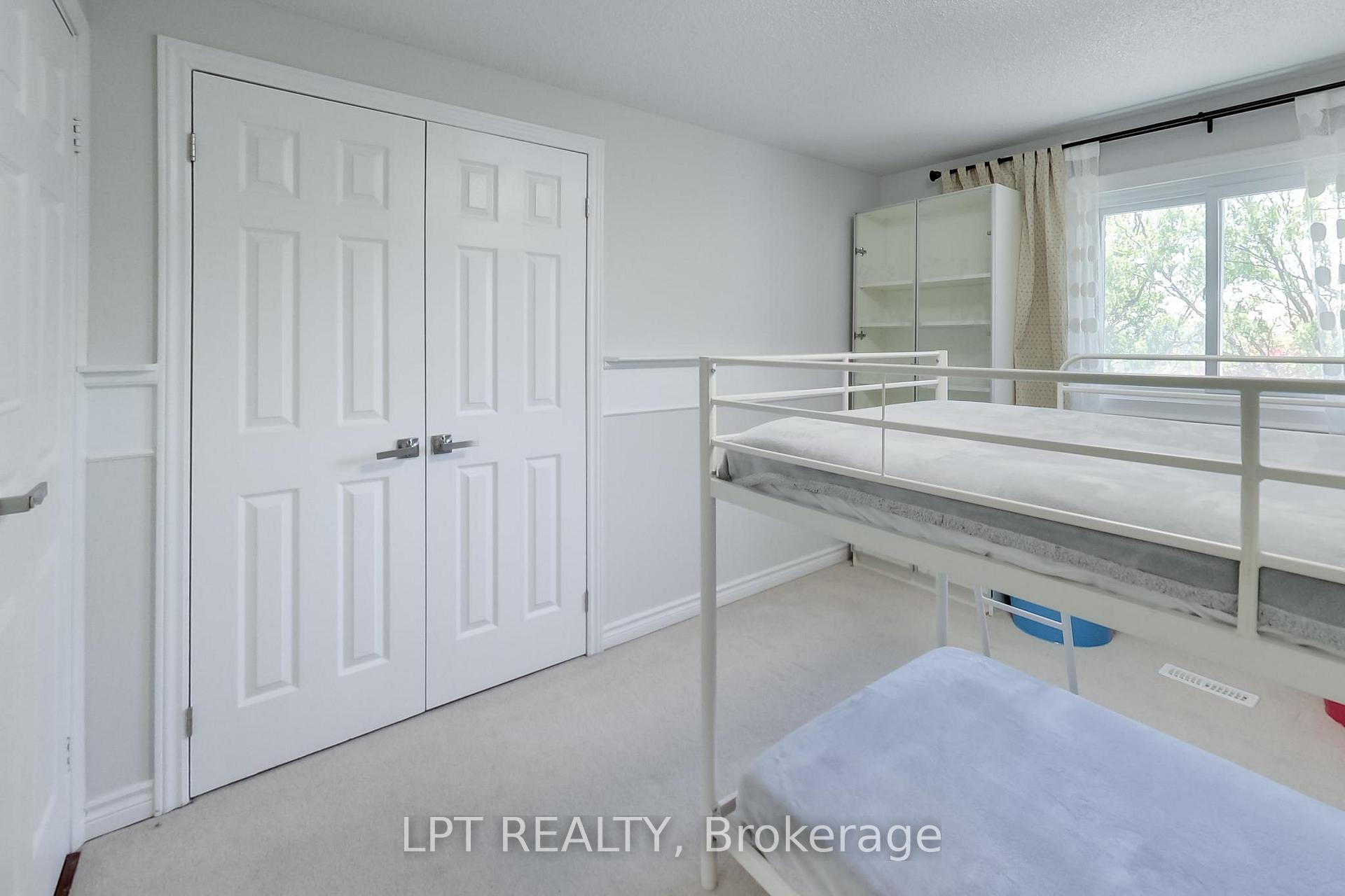 Photo 23 of 2482 Snowhill Court, Burlington, Brant Hills — HOMEH