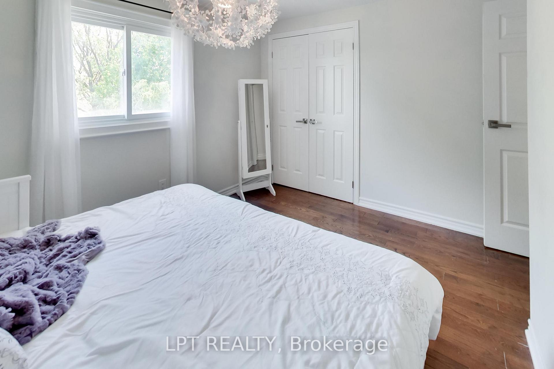 Photo 26 of 2482 Snowhill Court, Burlington, Brant Hills — HOMEH