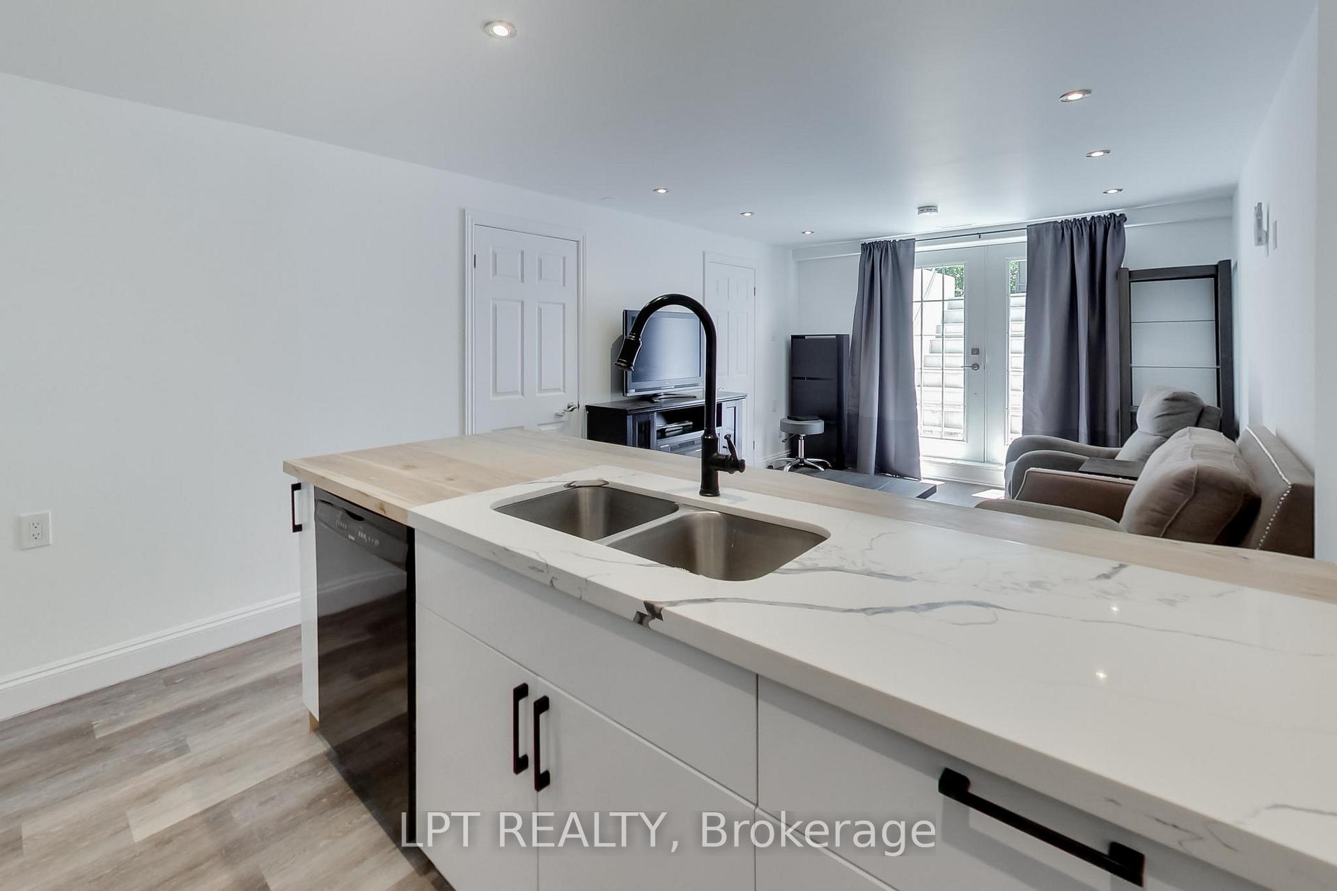 Photo 28 of 2482 Snowhill Court, Burlington, Brant Hills — HOMEH