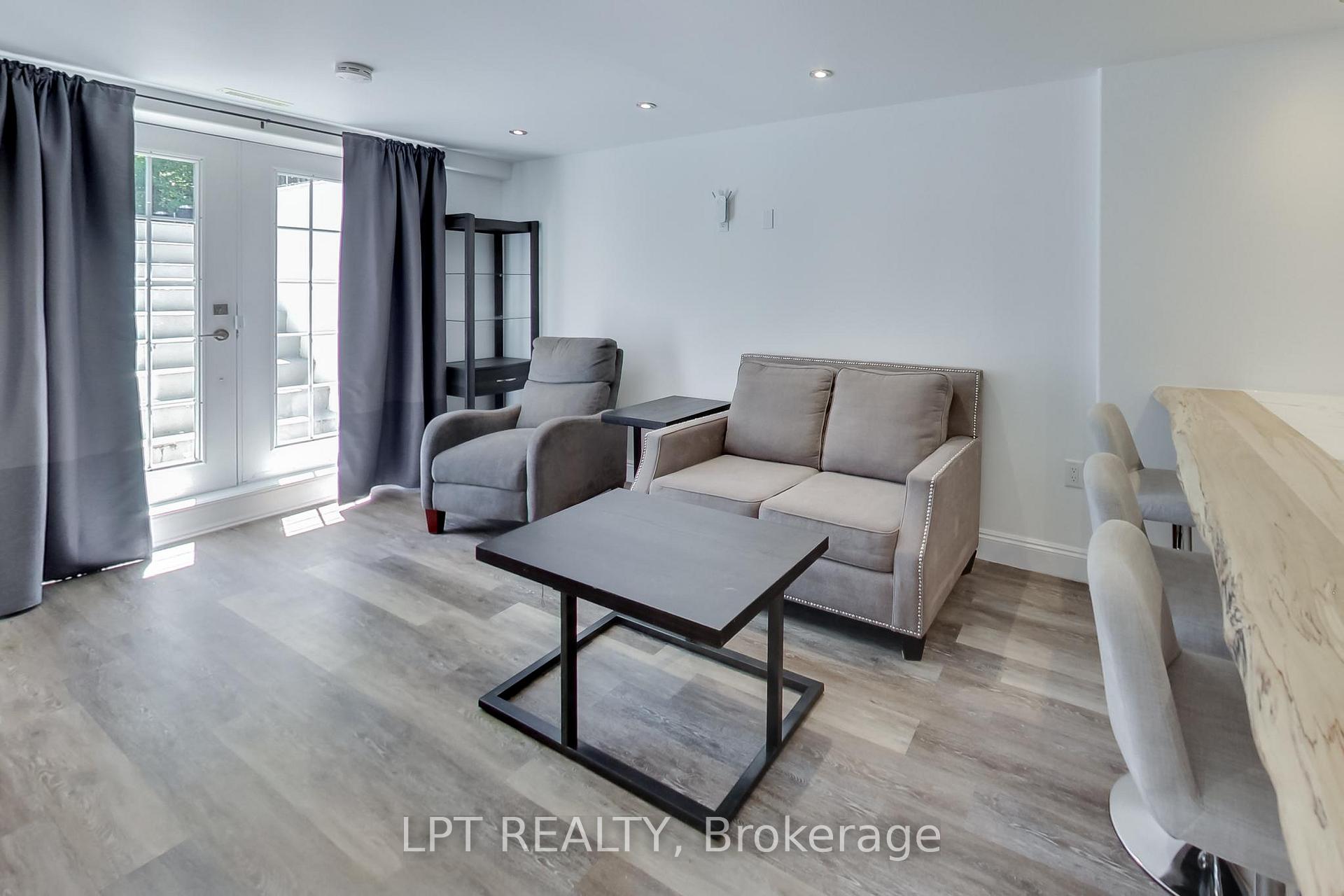 Photo 31 of 2482 Snowhill Court, Burlington, Brant Hills — HOMEH