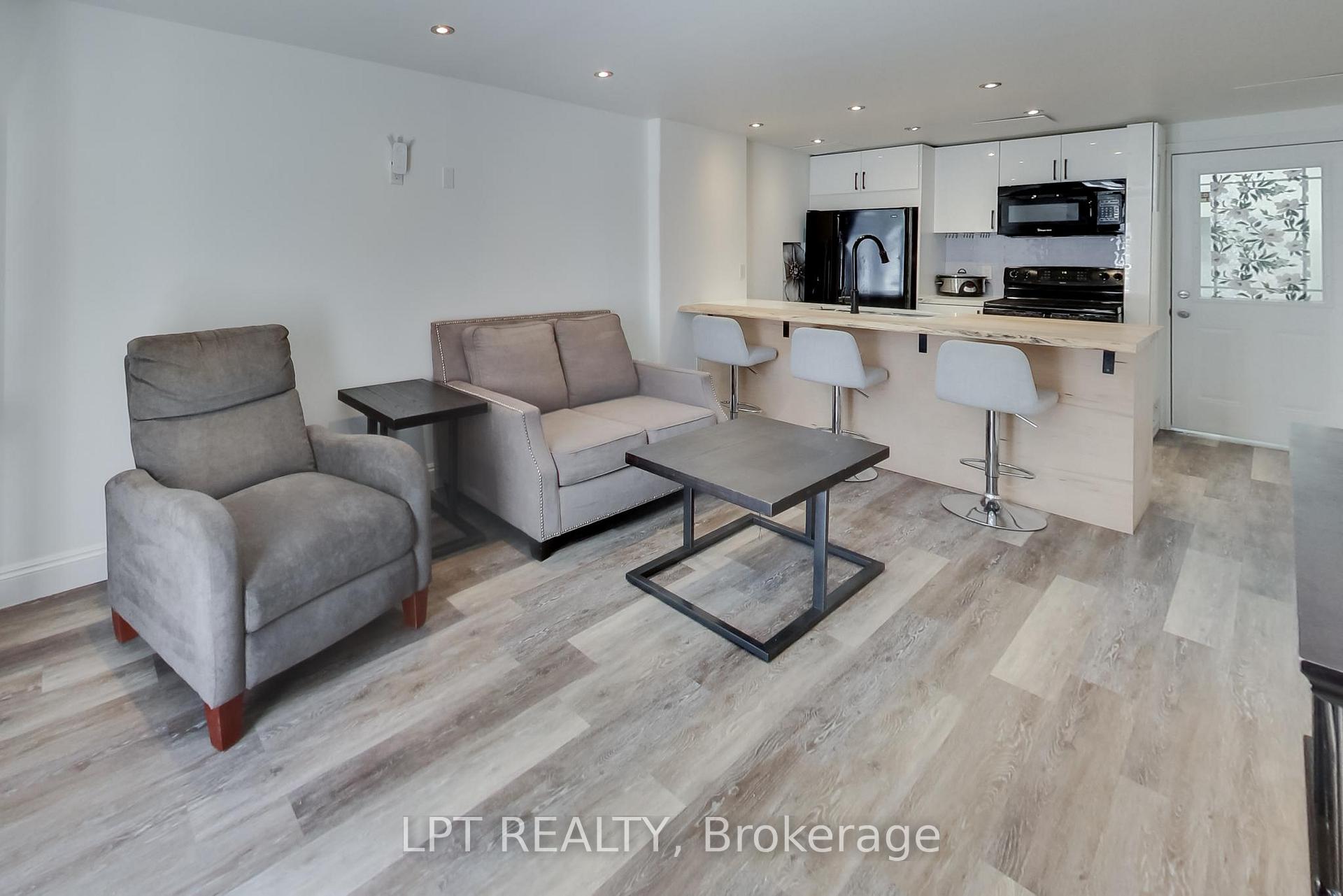 Photo 32 of 2482 Snowhill Court, Burlington, Brant Hills — HOMEH