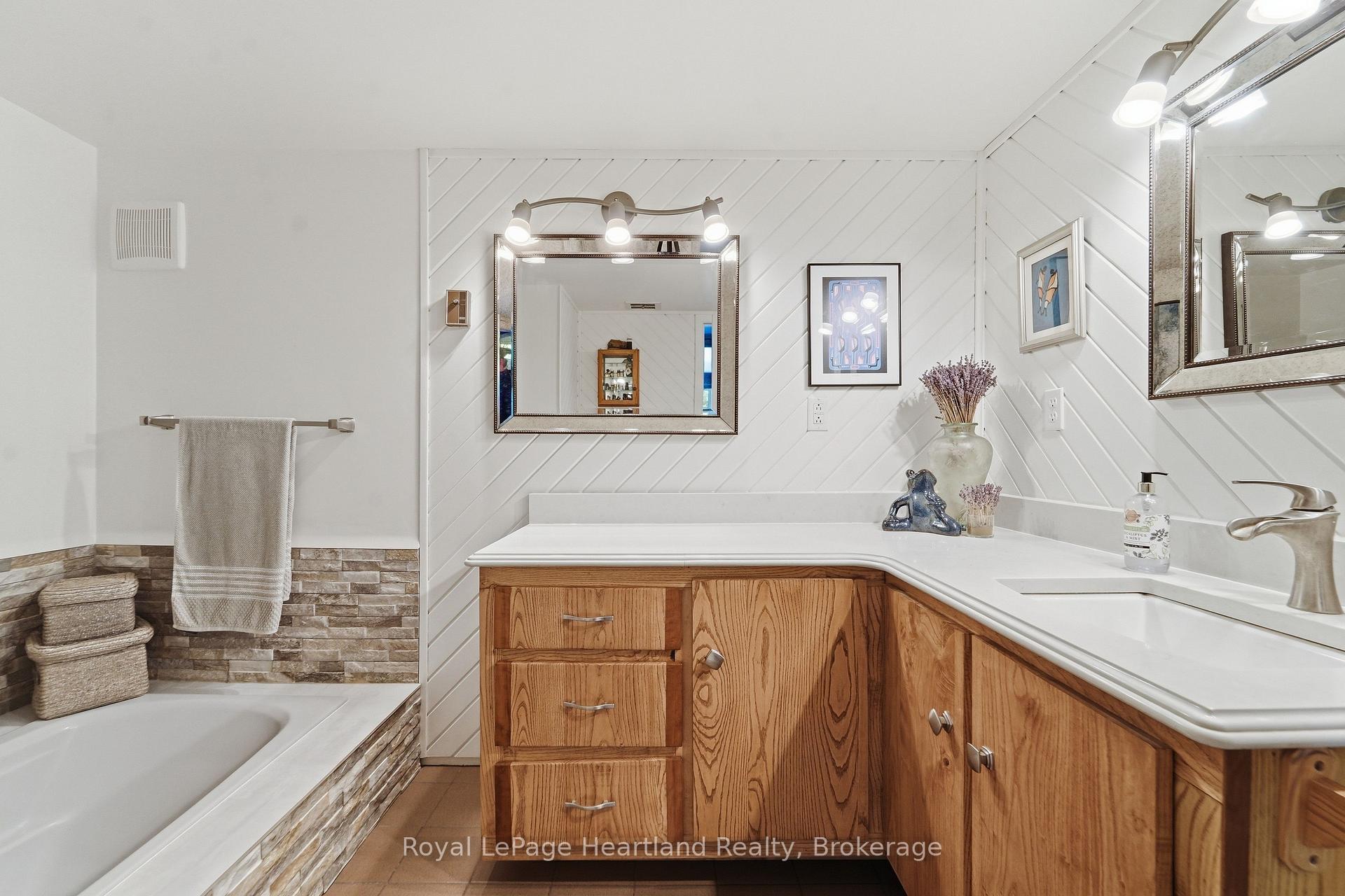 Photo 27 of 80965 Stone School Line, Central Huron, Goderich — HOMEH
