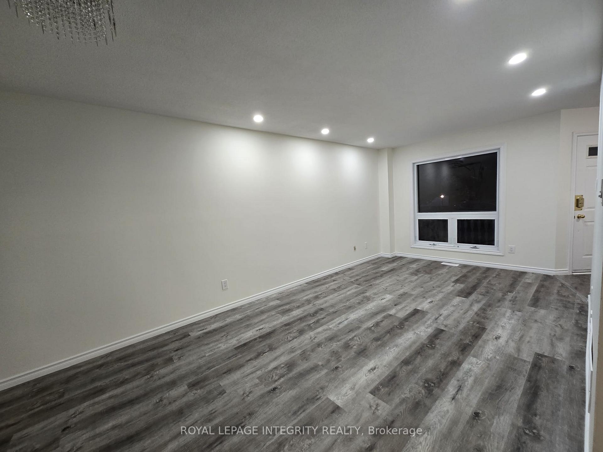 Photo 3 of 53 Sarrazin Way, Ottawa, Barrhaven - Cedargrove/Fraserdale — HOMEH