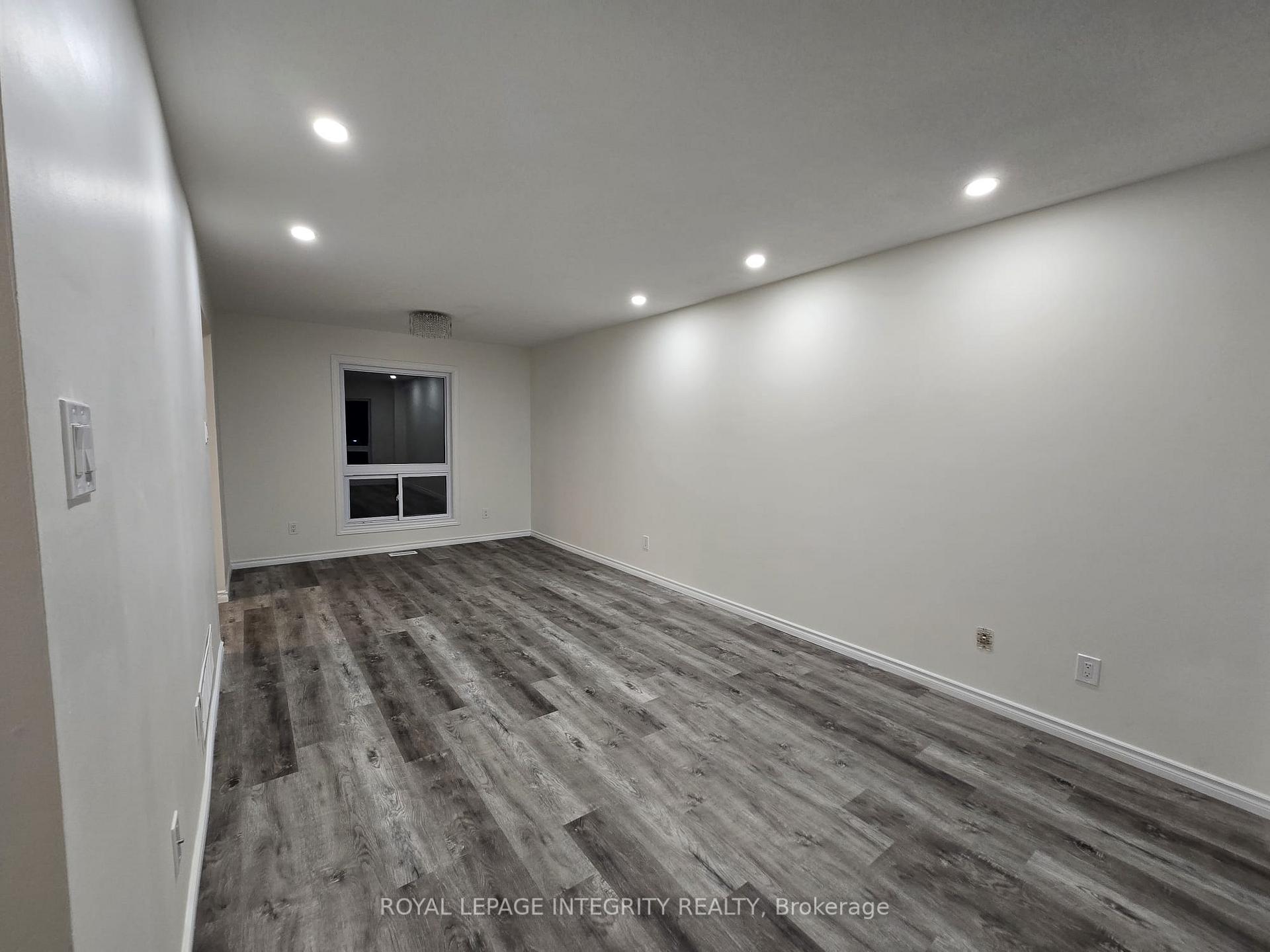 Photo 4 of 53 Sarrazin Way, Ottawa, Barrhaven - Cedargrove/Fraserdale — HOMEH