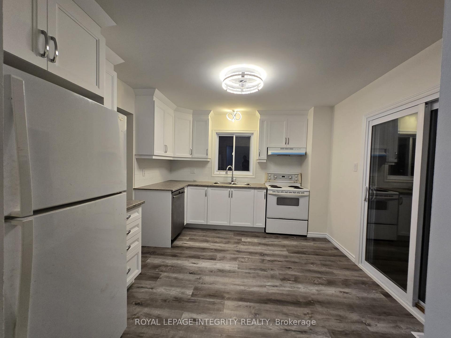 Photo 5 of 53 Sarrazin Way, Ottawa, Barrhaven - Cedargrove/Fraserdale — HOMEH