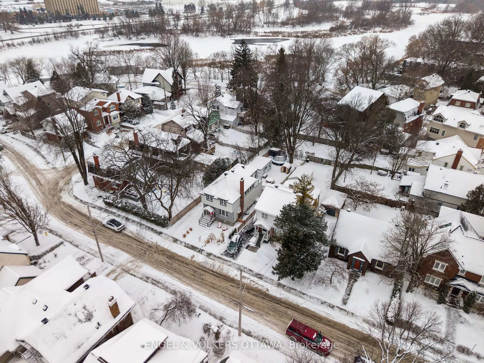 Photo 2 of 22 Harvard Avenue, Ottawa, Old Ottawa South — HOMEH