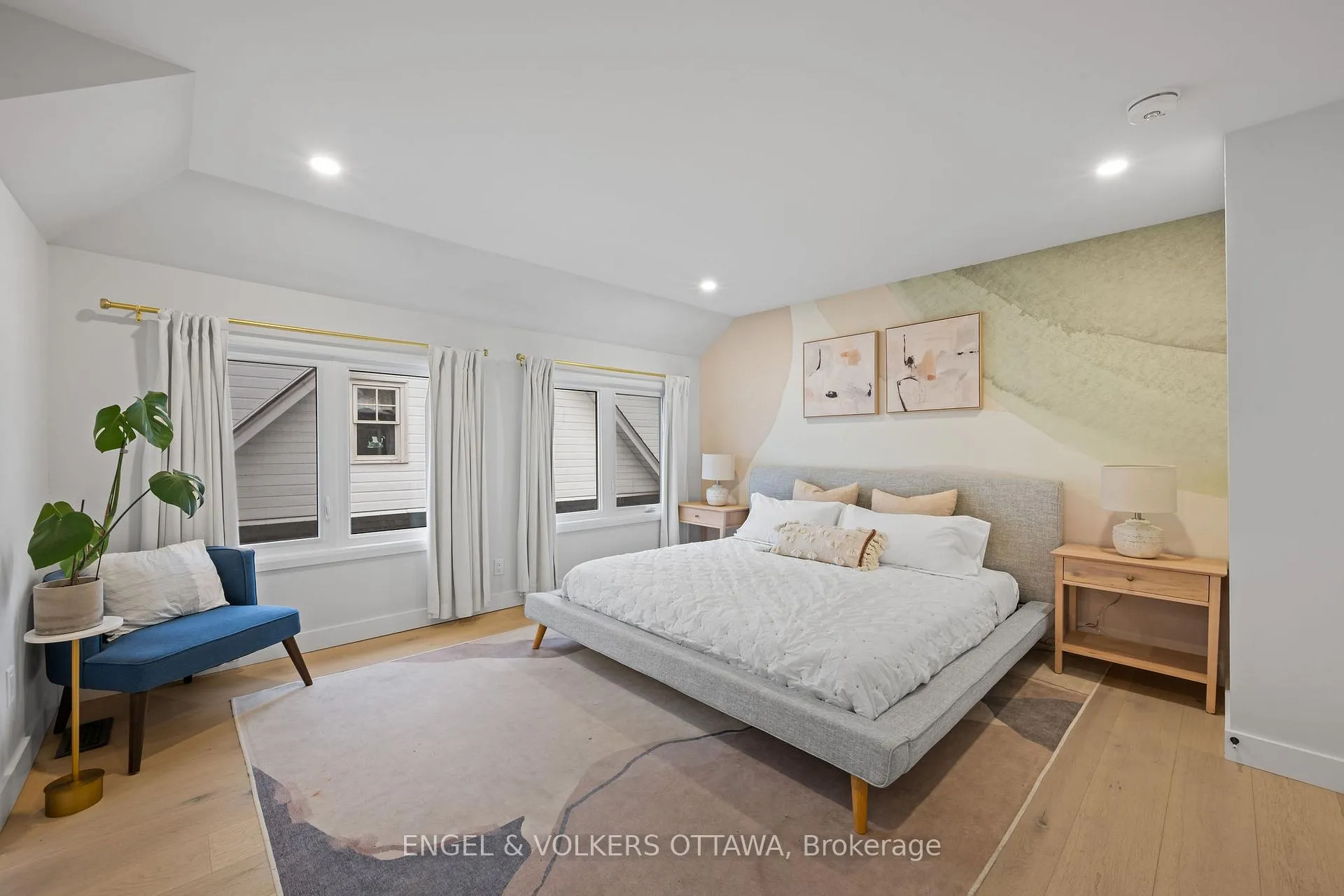 Photo 17 of 22 Harvard Avenue, Ottawa, Old Ottawa South — HOMEH
