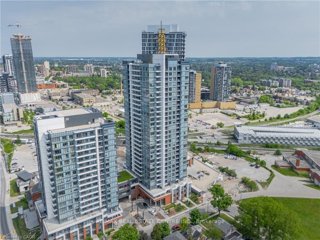 Photo 3 of Unit 2602, 15 wellington Street S, Kitchener, Cherry Hill — HOMEH