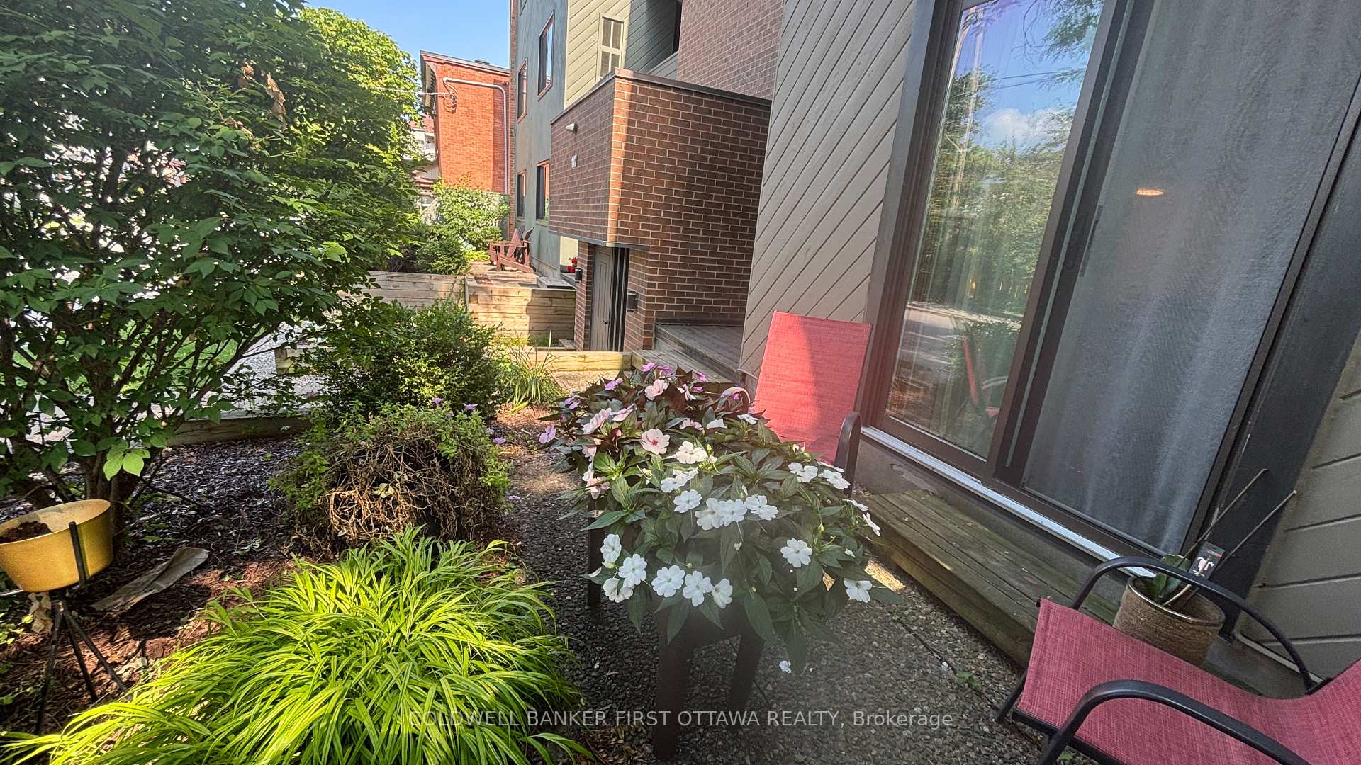 Photo 6 of Unit 1A, 142 Waverley Street, Ottawa, Ottawa Centre/Golden Triangle — HOMEH