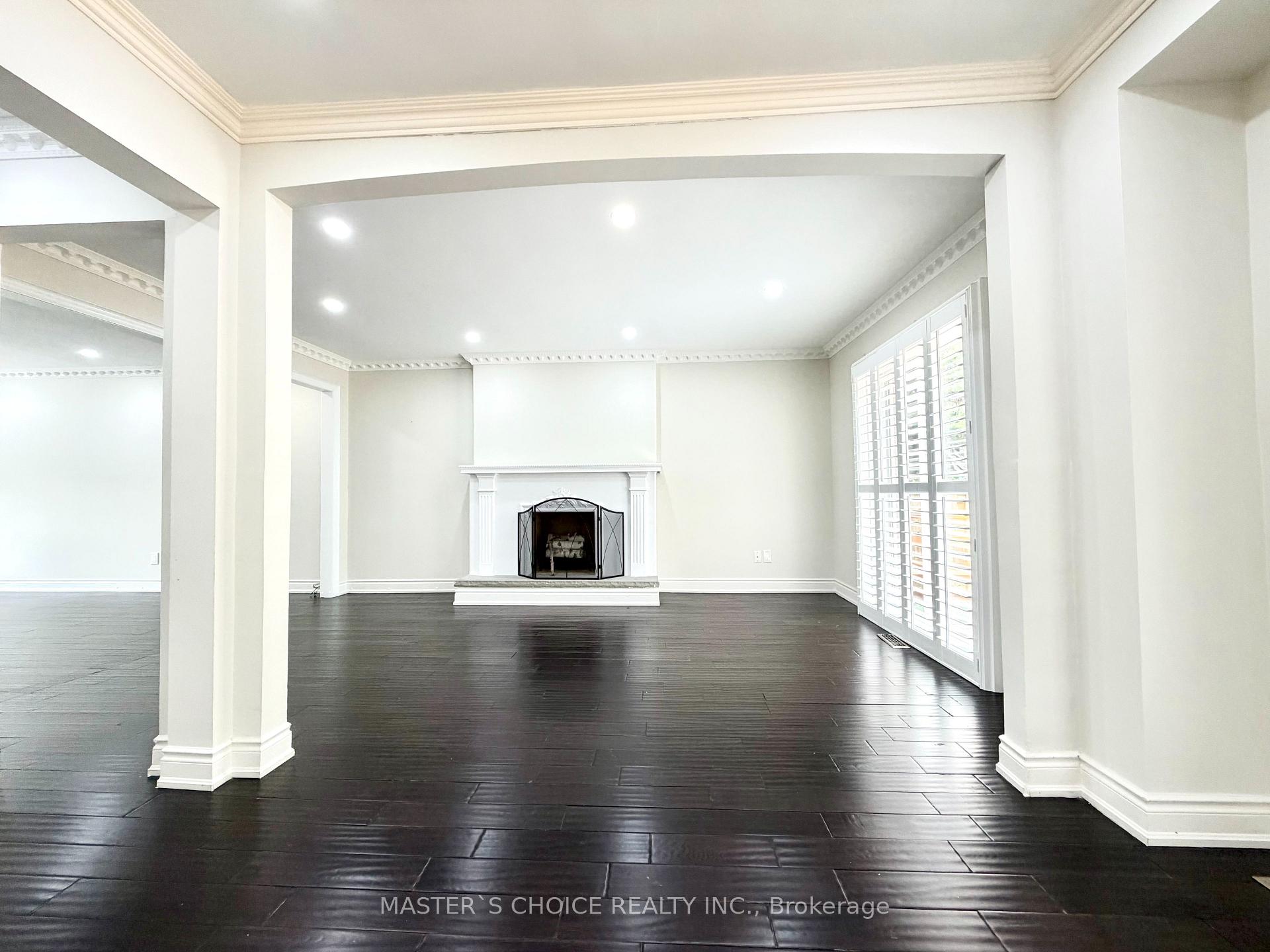 Photo 8 of 212 Fincham Avenue, Markham, Markham Village — HOMEH