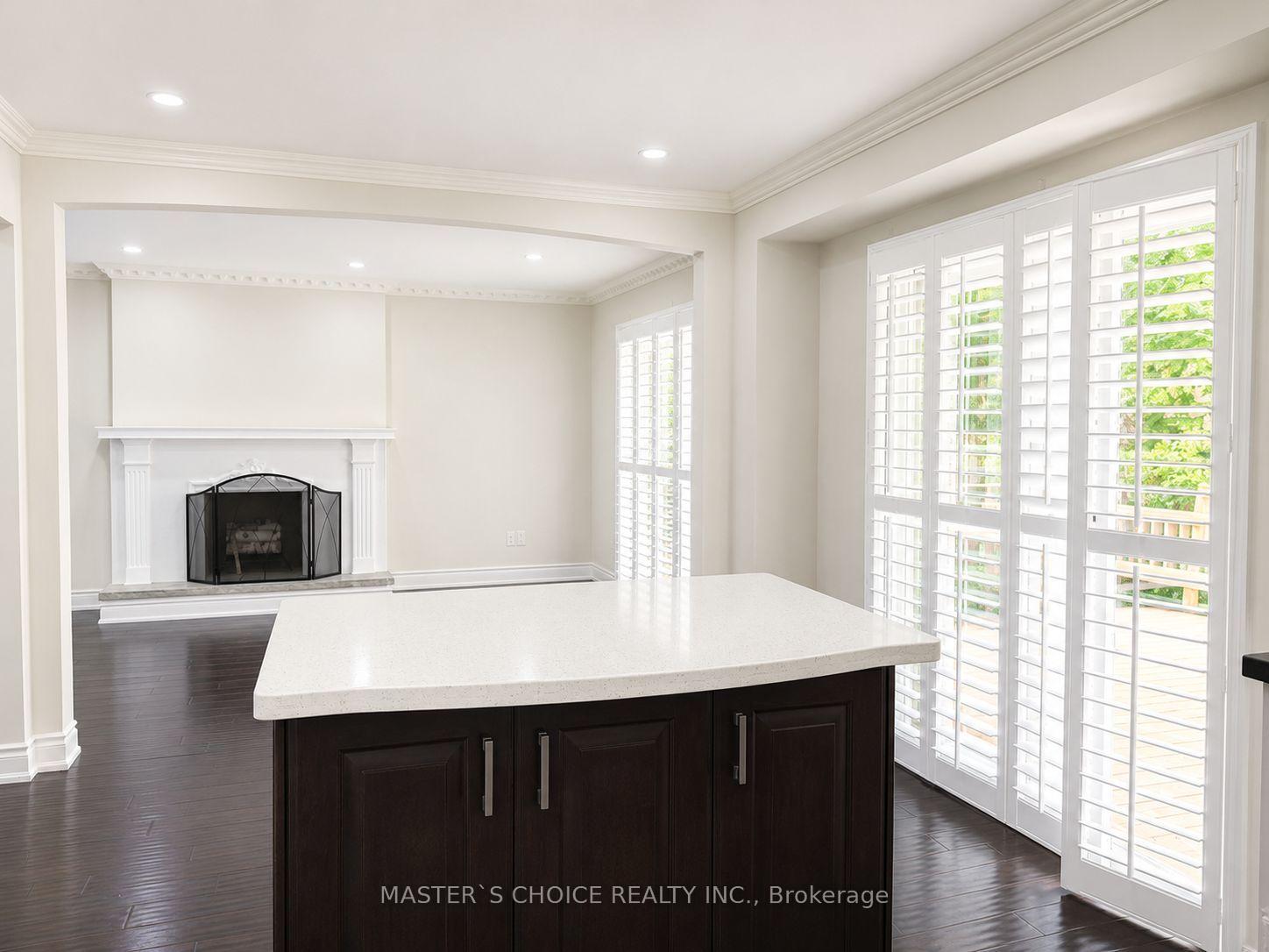 Photo 9 of 212 Fincham Avenue, Markham, Markham Village — HOMEH