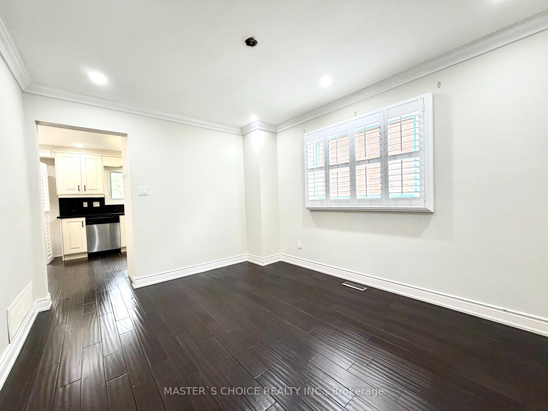 Photo 13 of 212 Fincham Avenue, Markham, Markham Village — HOMEH