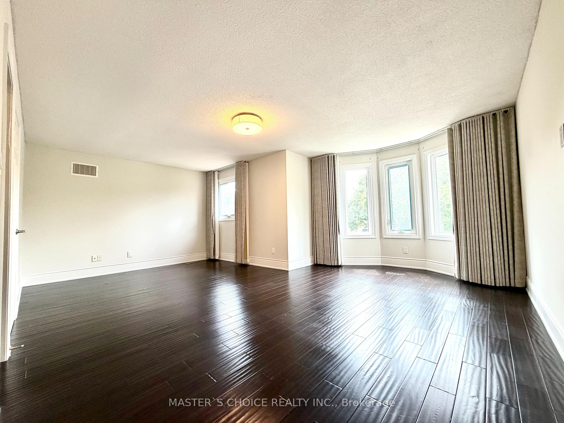 Photo 17 of 212 Fincham Avenue, Markham, Markham Village — HOMEH