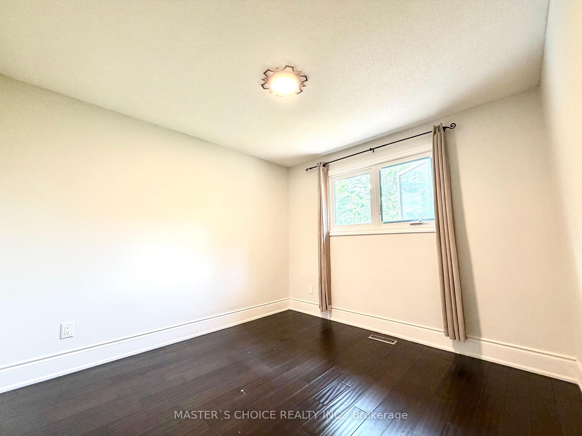 Photo 20 of 212 Fincham Avenue, Markham, Markham Village — HOMEH