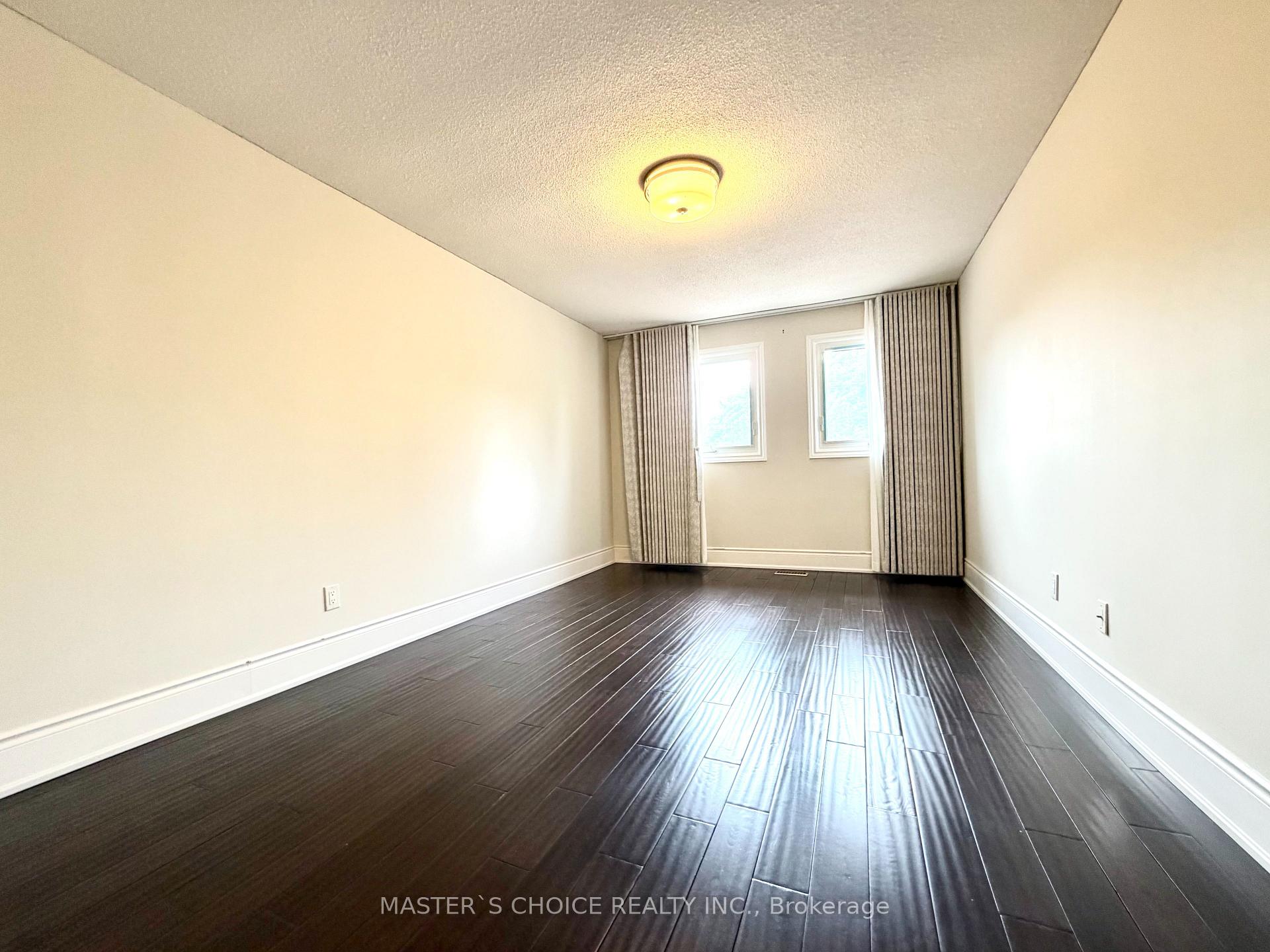 Photo 21 of 212 Fincham Avenue, Markham, Markham Village — HOMEH
