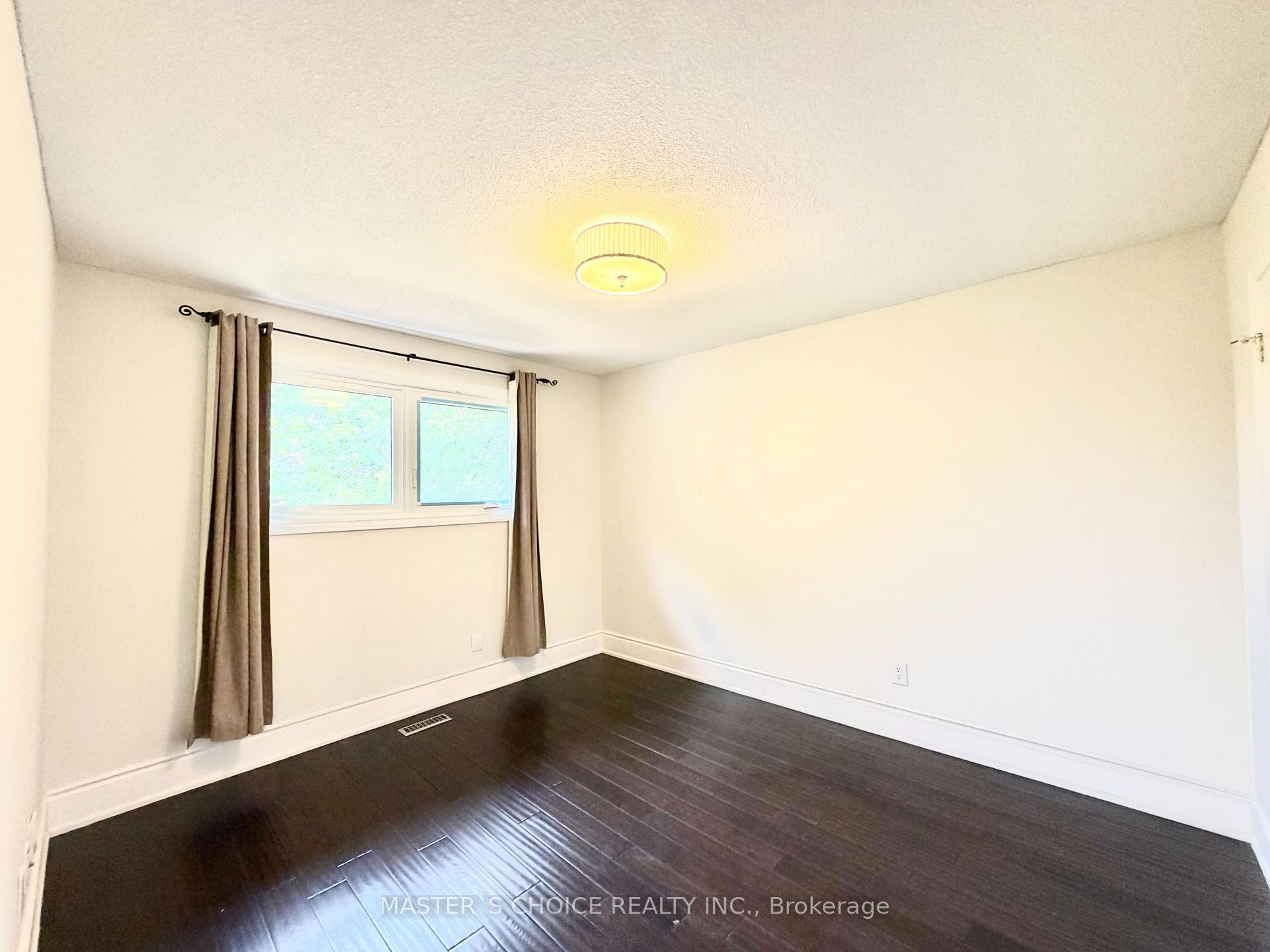 Photo 22 of 212 Fincham Avenue, Markham, Markham Village — HOMEH