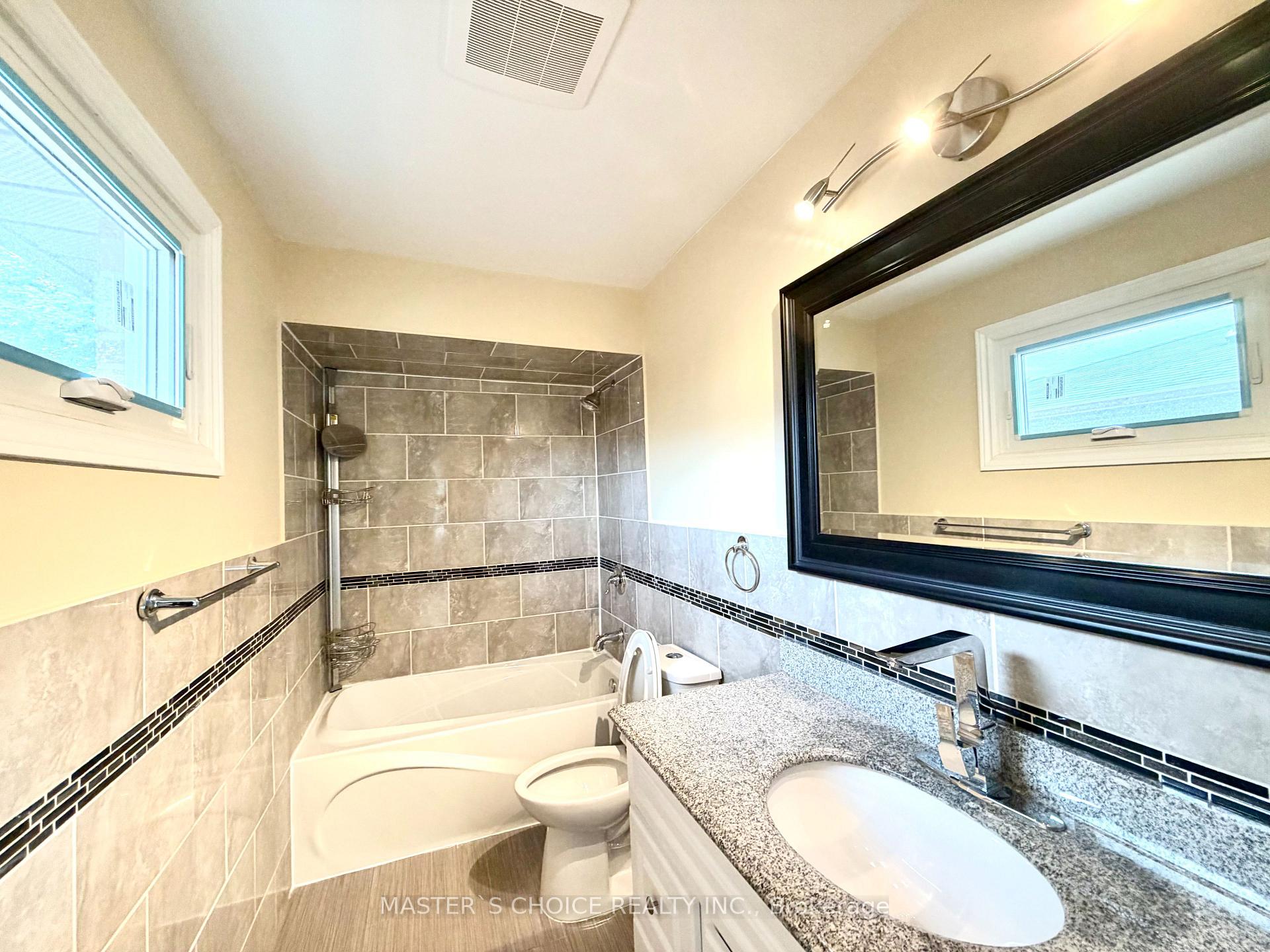 Photo 24 of 212 Fincham Avenue, Markham, Markham Village — HOMEH