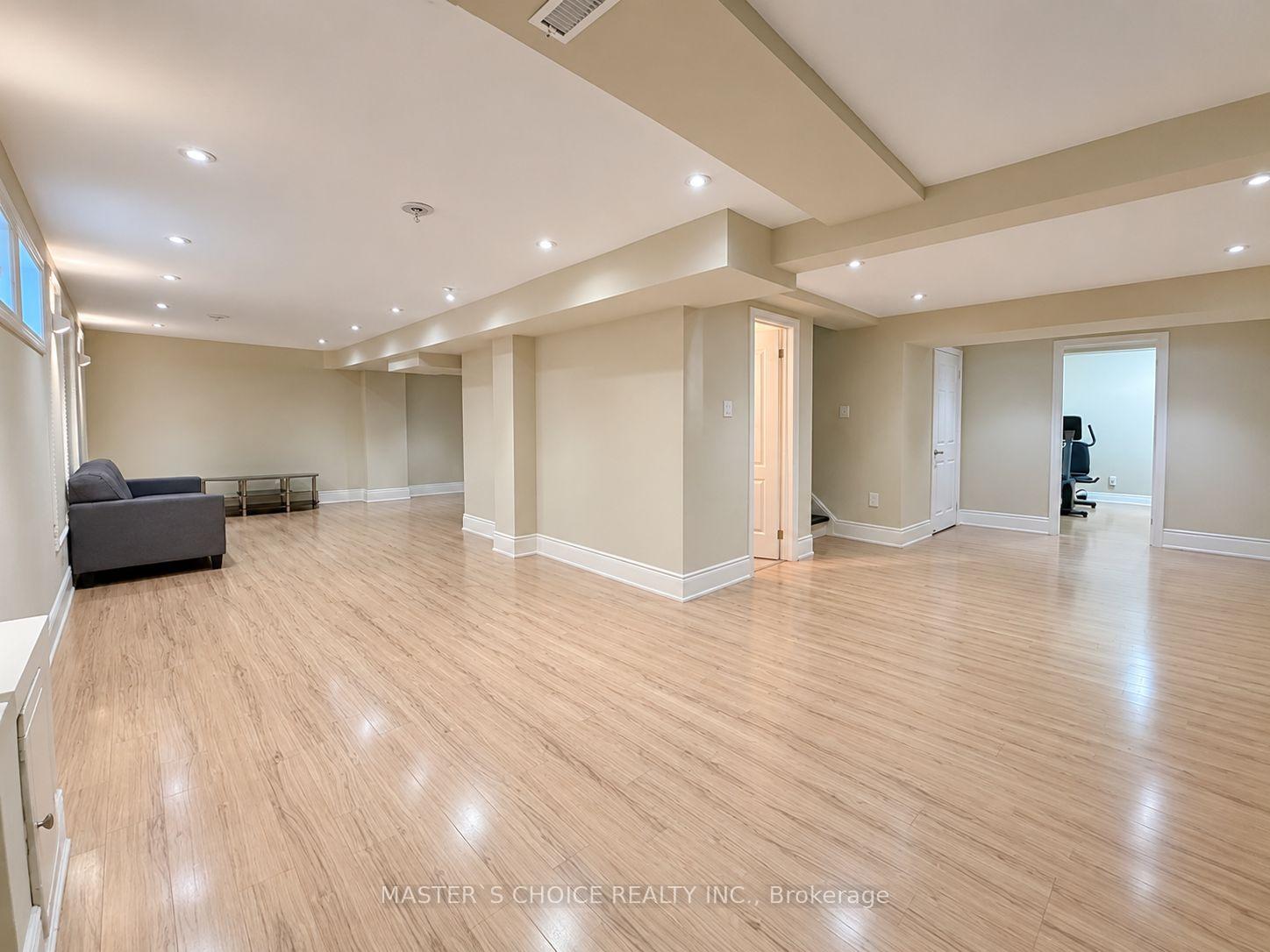 Photo 32 of 212 Fincham Avenue, Markham, Markham Village — HOMEH