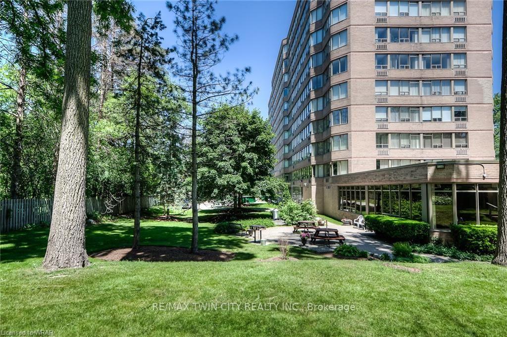 Photo 6 of Unit 503, 3227 King Street E, Kitchener, Centreville Chicopee — HOMEH