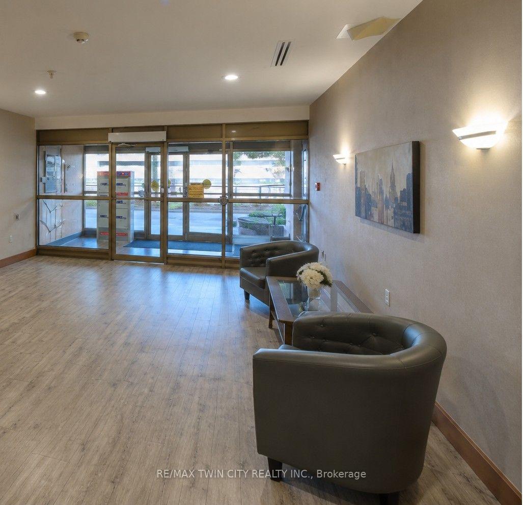 Photo 8 of Unit 503, 3227 King Street E, Kitchener, Centreville Chicopee — HOMEH