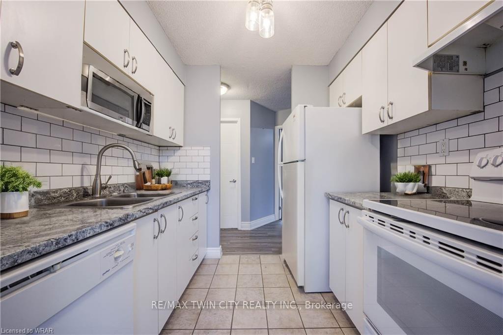 Photo 11 of Unit 503, 3227 King Street E, Kitchener, Centreville Chicopee — HOMEH