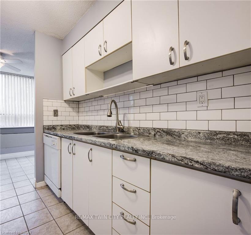 Photo 13 of Unit 503, 3227 King Street E, Kitchener, Centreville Chicopee — HOMEH