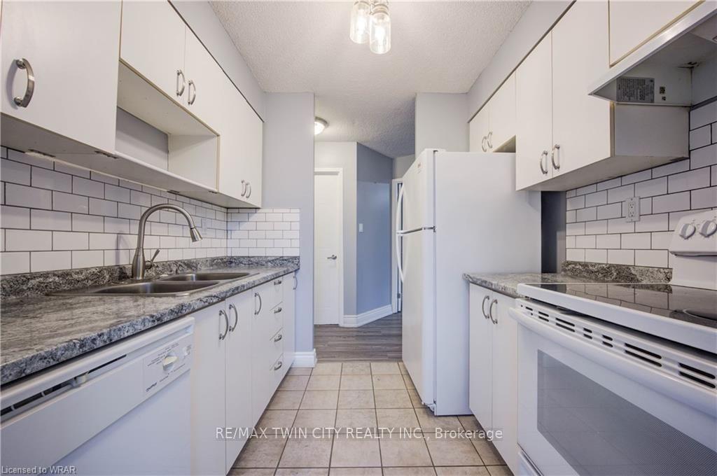 Photo 14 of Unit 503, 3227 King Street E, Kitchener, Centreville Chicopee — HOMEH