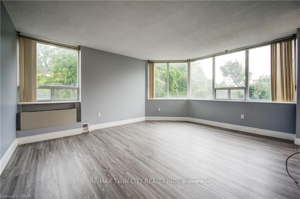 Photo 25 of Unit 503, 3227 King Street E, Kitchener, Centreville Chicopee — HOMEH