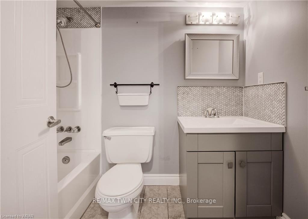 Photo 30 of Unit 503, 3227 King Street E, Kitchener, Centreville Chicopee — HOMEH
