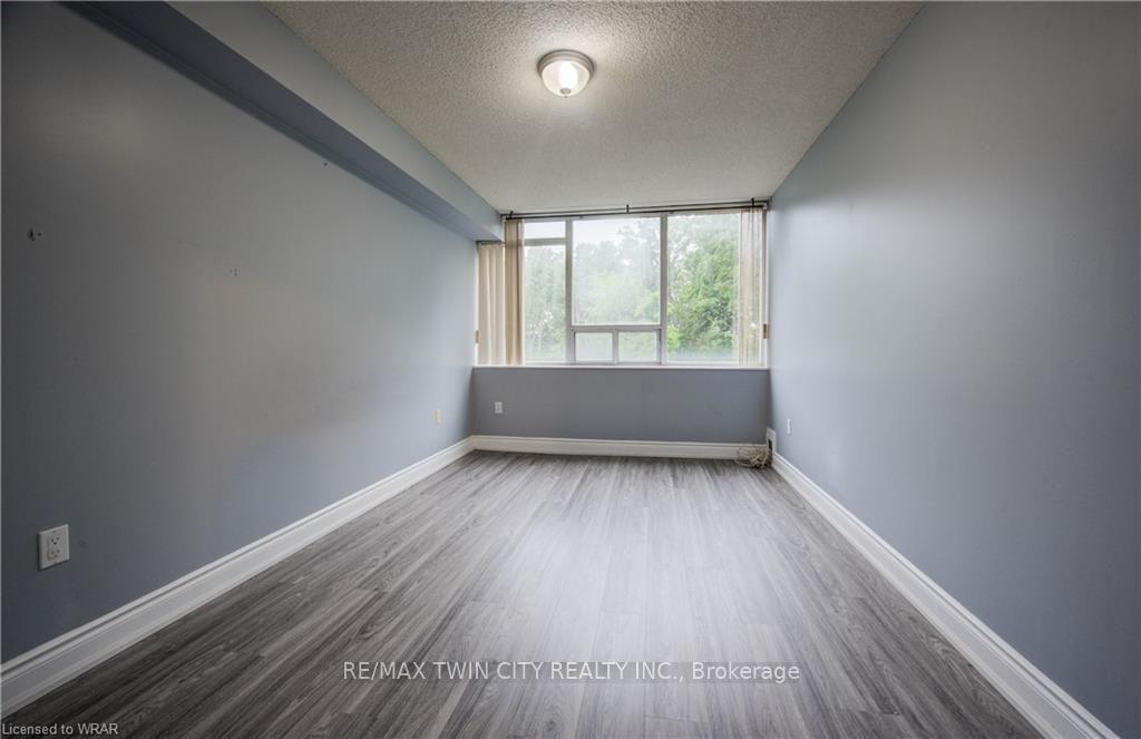 Photo 33 of Unit 503, 3227 King Street E, Kitchener, Centreville Chicopee — HOMEH