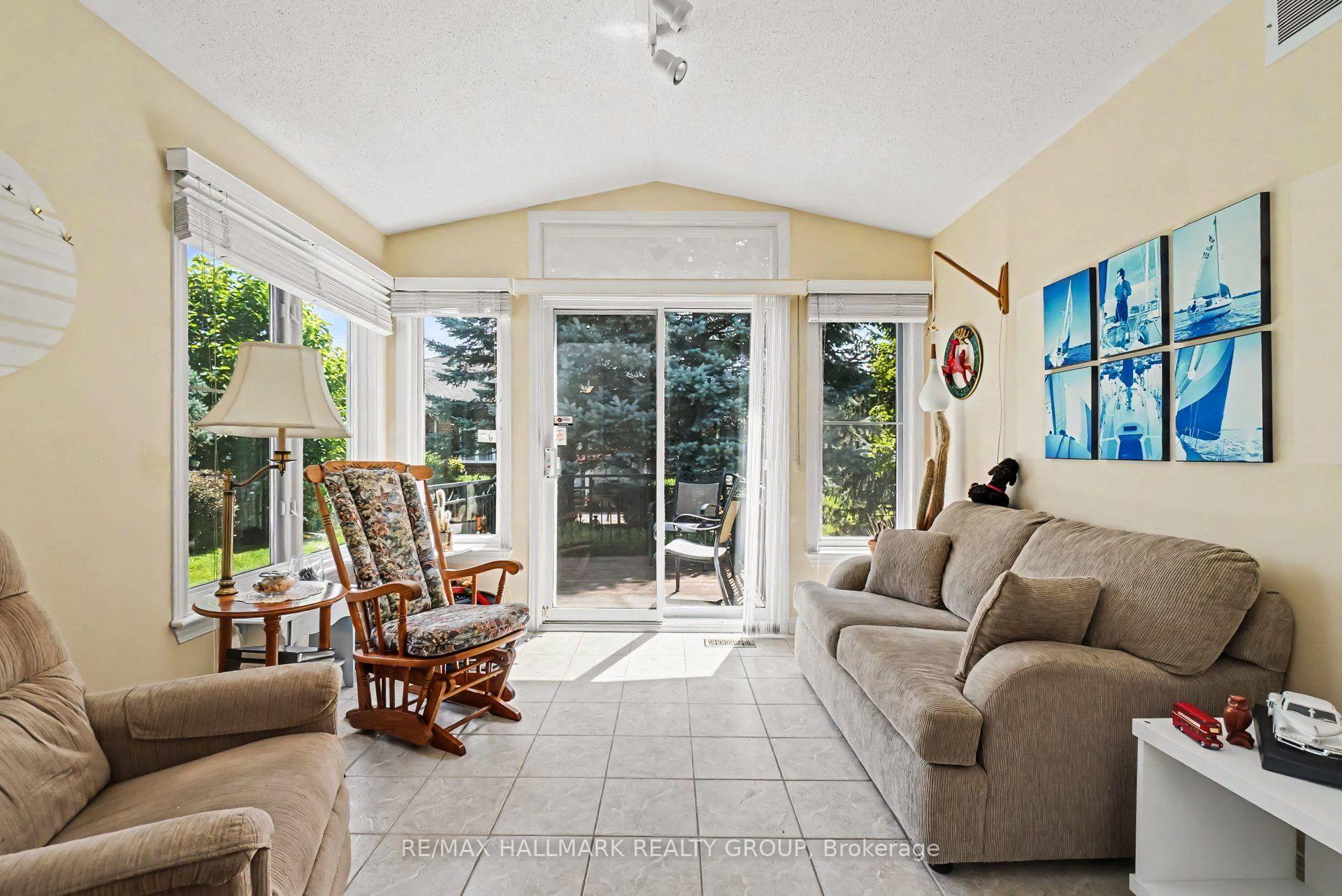 Photo 8 of 13 Waterthrush Crescent, Ottawa, Kanata - Bridlewood — HOMEH