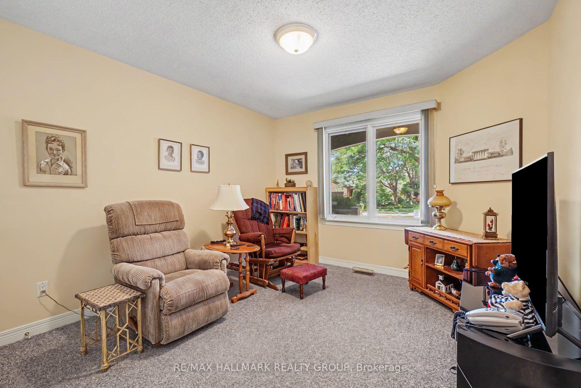 Photo 20 of 13 Waterthrush Crescent, Ottawa, Kanata - Bridlewood — HOMEH