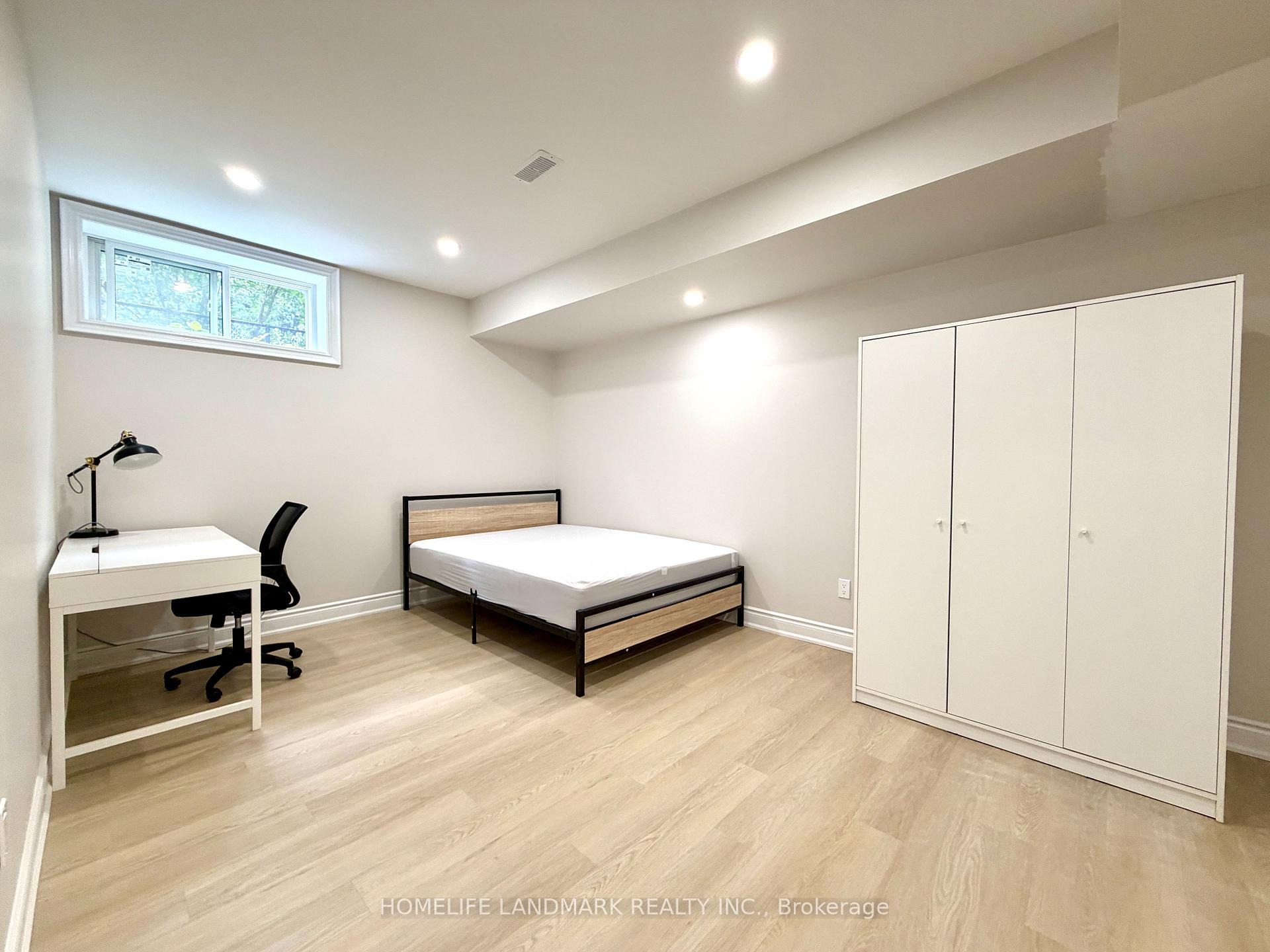 Photo 4 of 3380 Tudor Gate, Mississauga, Erin Mills — HOMEH