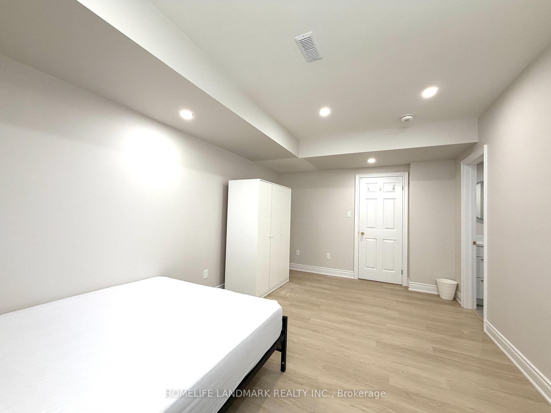 Photo 5 of 3380 Tudor Gate, Mississauga, Erin Mills — HOMEH