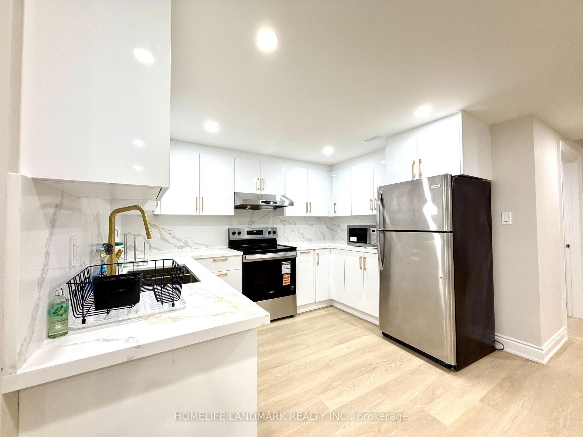 Photo 9 of 3380 Tudor Gate, Mississauga, Erin Mills — HOMEH