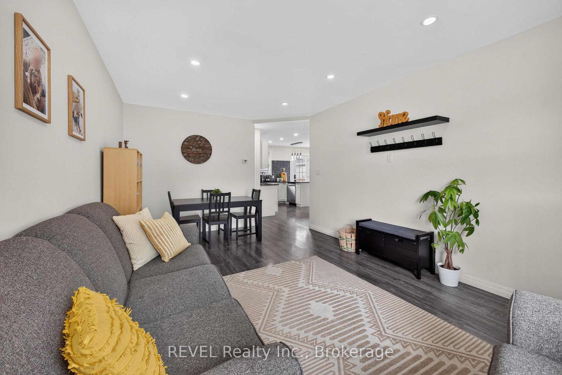 Photo 3 of Unit A, 514 - A Scott Street, St. Catharines, Carlton/Bunting — HOMEH