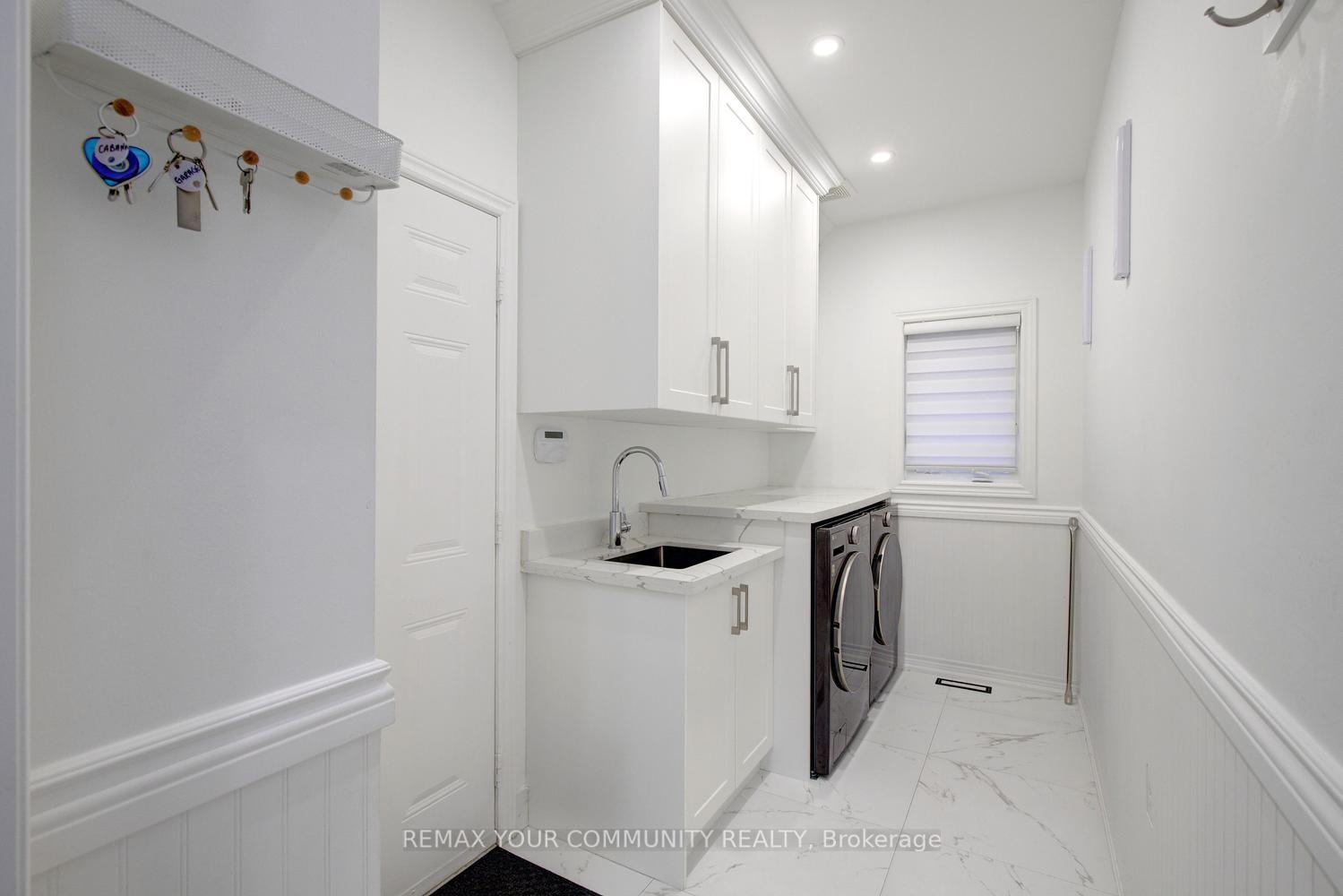 Photo 30 of 16 Muret Crescent, Vaughan, Patterson — HOMEH