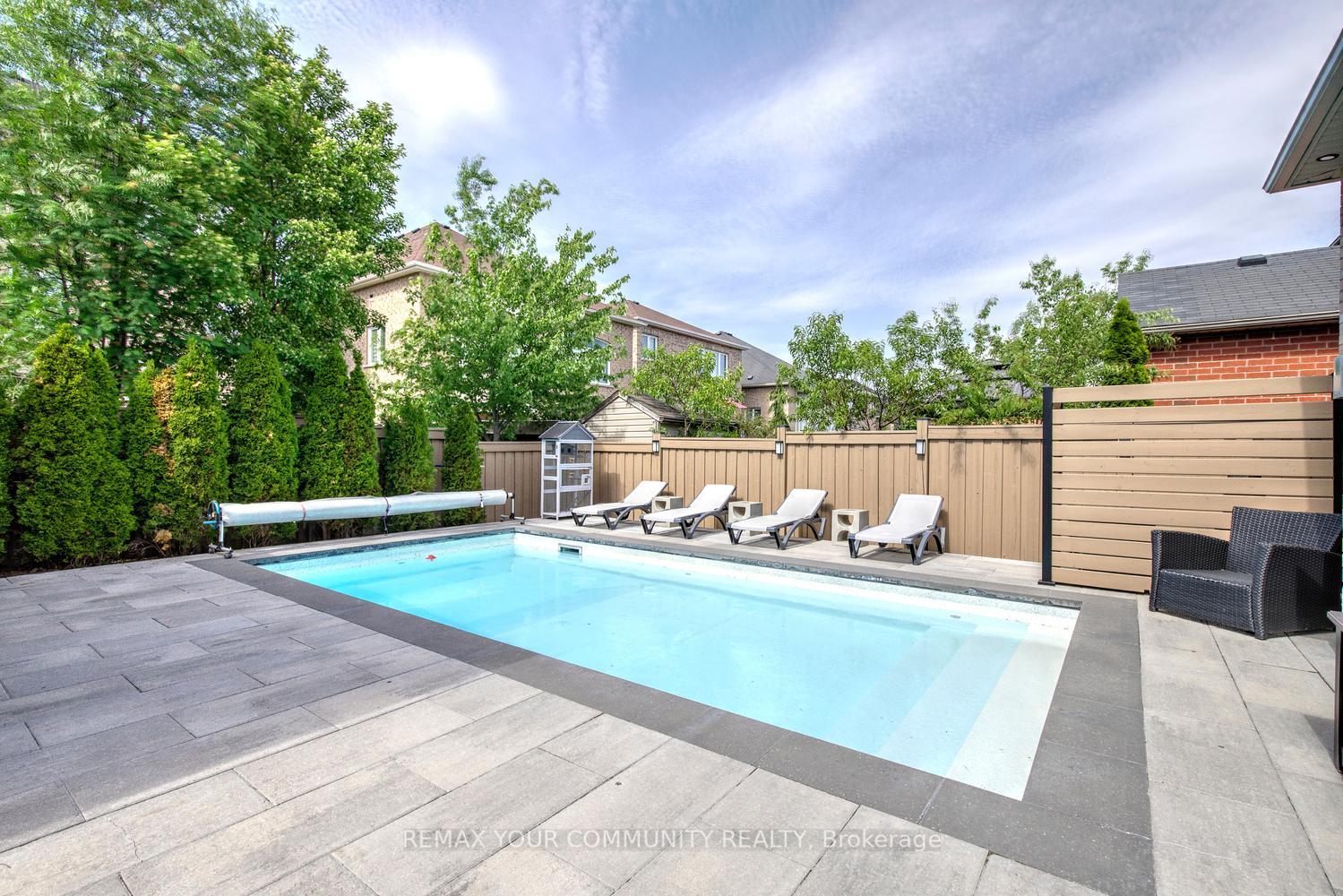 Photo 35 of 16 Muret Crescent, Vaughan, Patterson — HOMEH