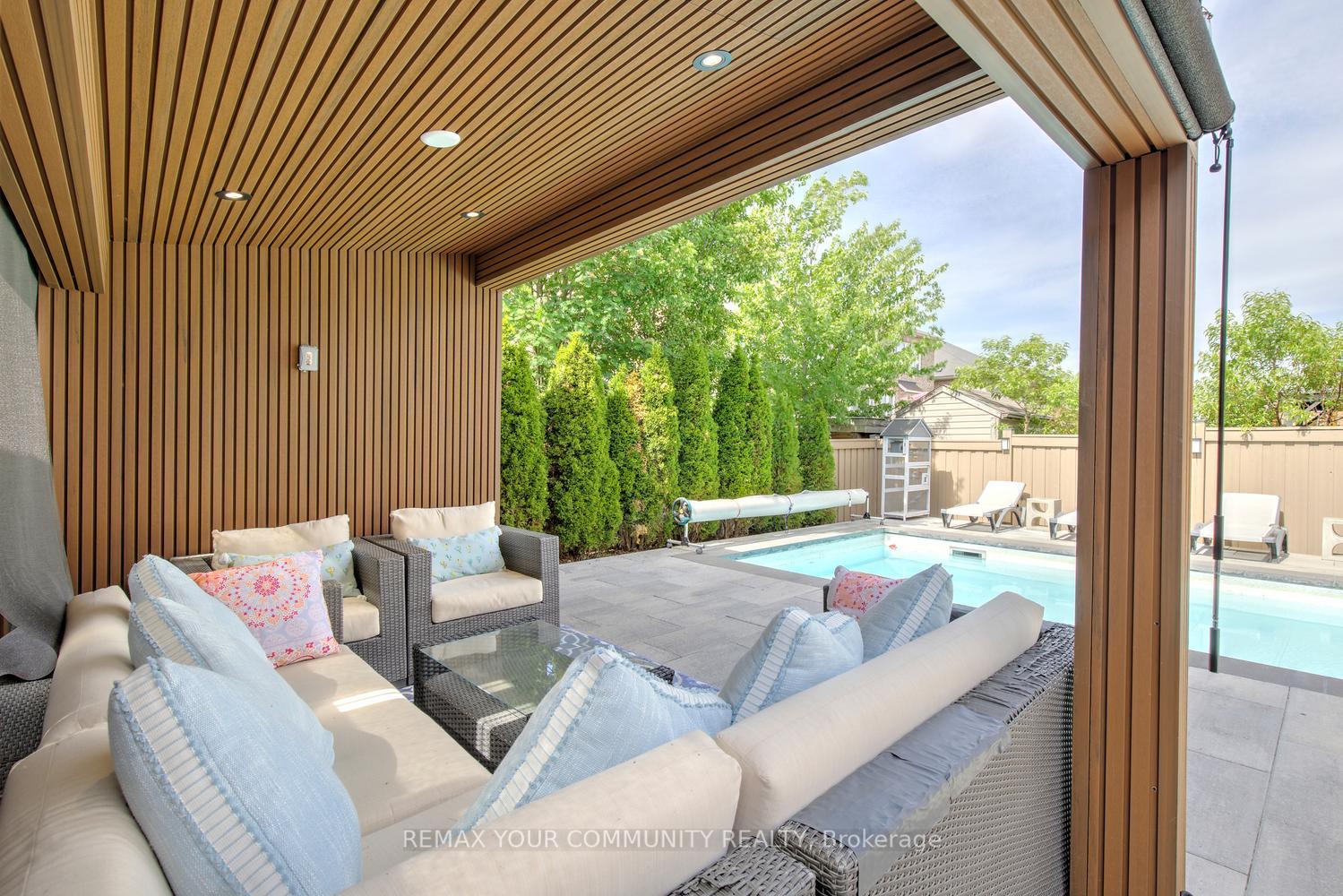 Photo 43 of 16 Muret Crescent, Vaughan, Patterson — HOMEH