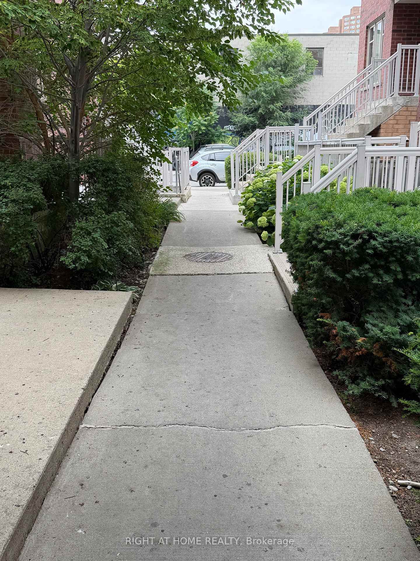 Photo 2 of Unit 126, 11 Ruttan Street, Toronto, Dufferin Grove — HOMEH