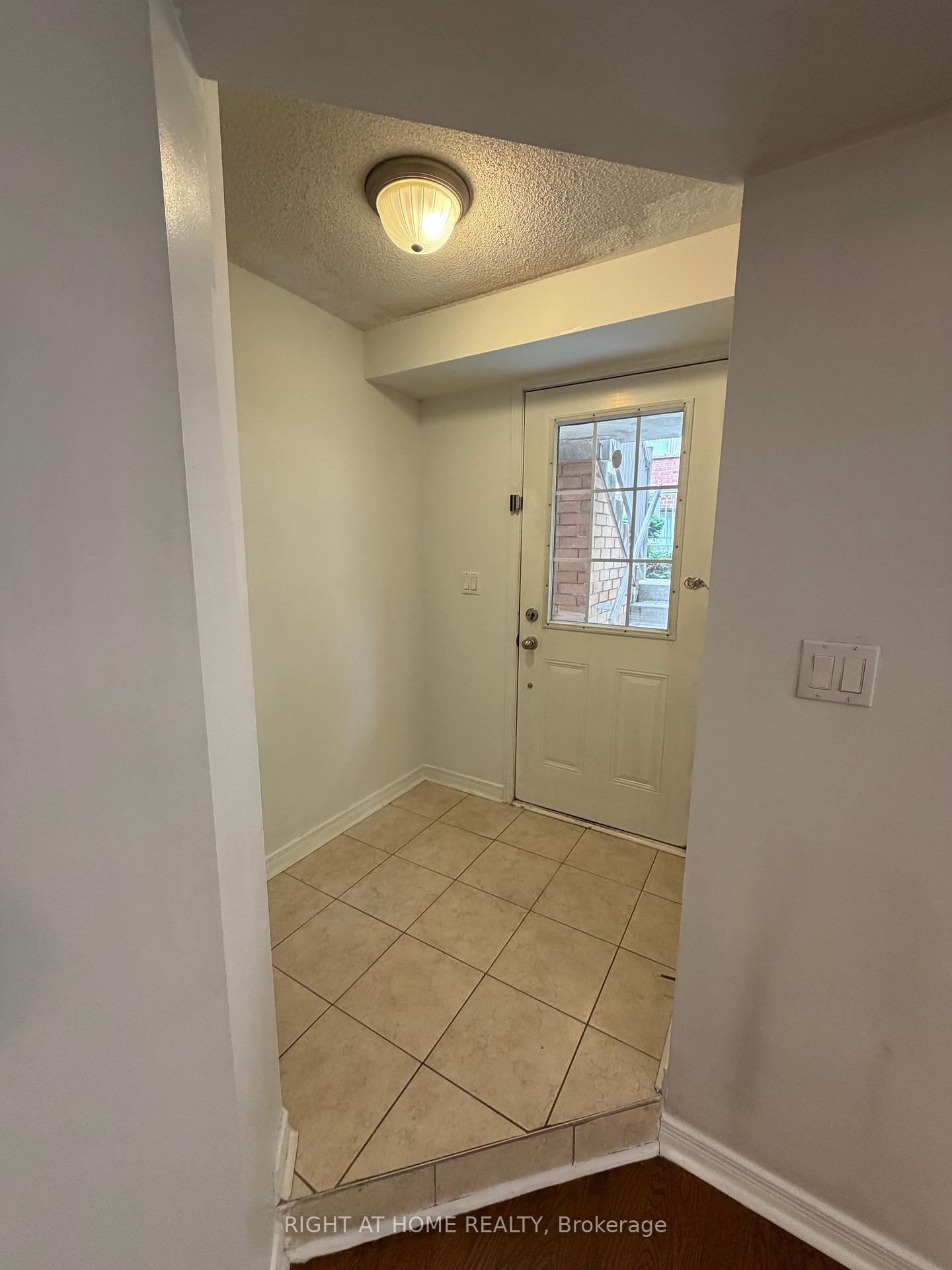Photo 5 of Unit 126, 11 Ruttan Street, Toronto, Dufferin Grove — HOMEH