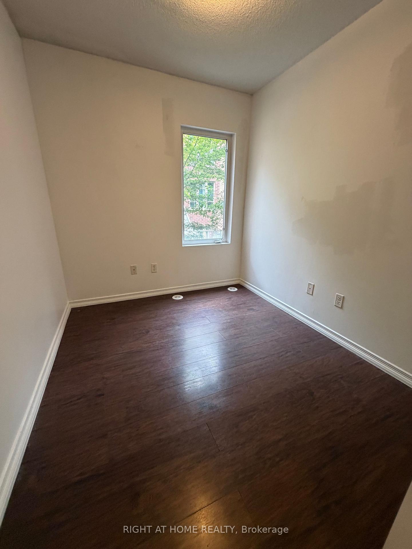 Photo 16 of Unit 126, 11 Ruttan Street, Toronto, Dufferin Grove — HOMEH