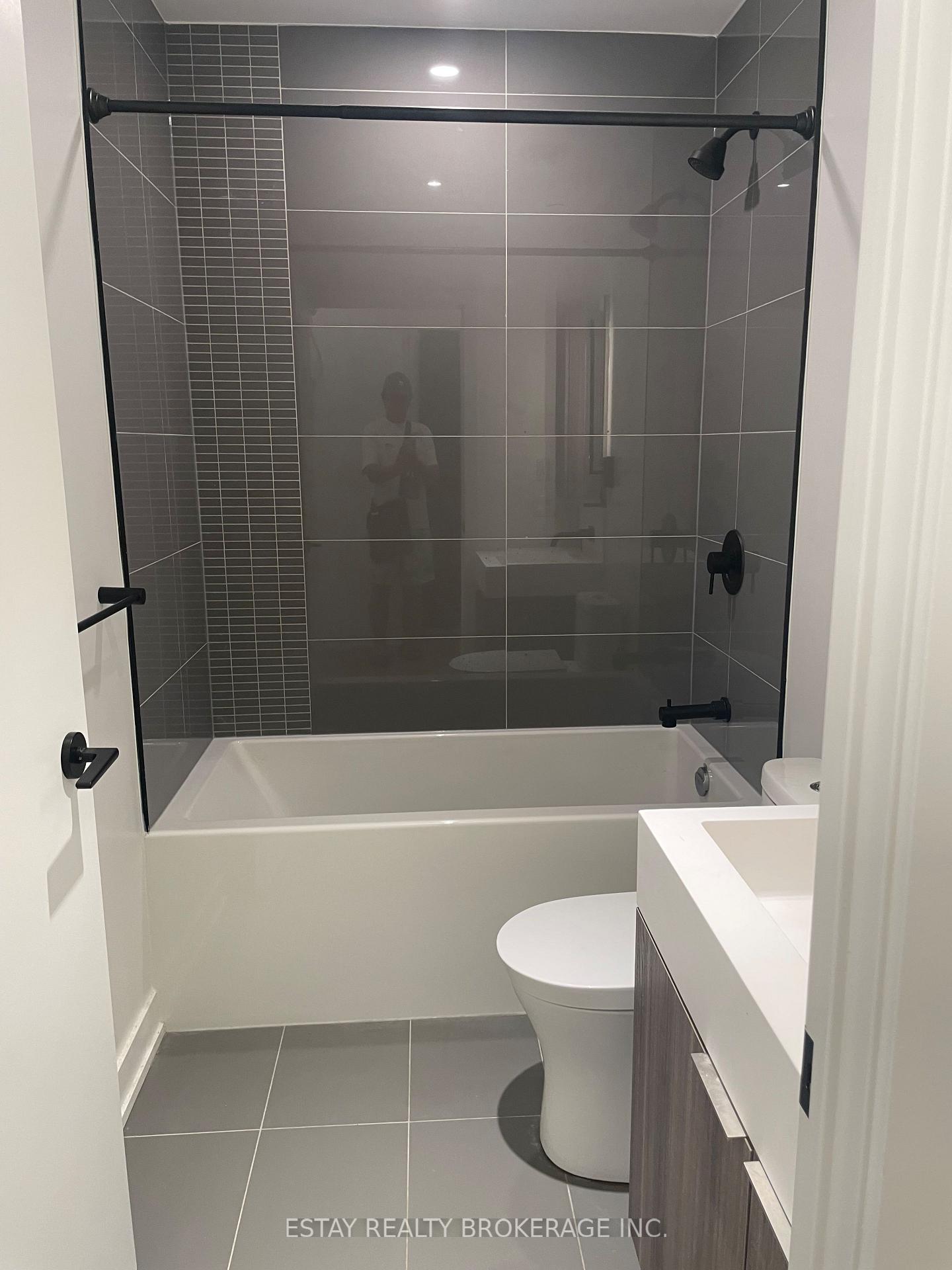 Photo 10 of Unit PH04, 127 Broadway Avenue, Toronto, Mount Pleasant West — HOMEH