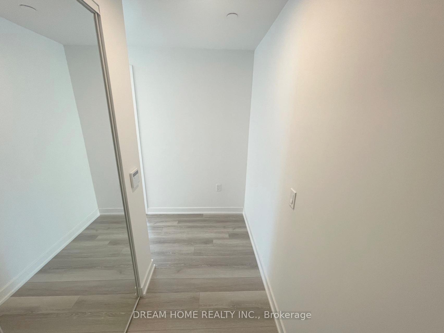 Photo 12 of Unit 1630, 230 Simcoe Street, Toronto, Kensington-Chinatown — HOMEH