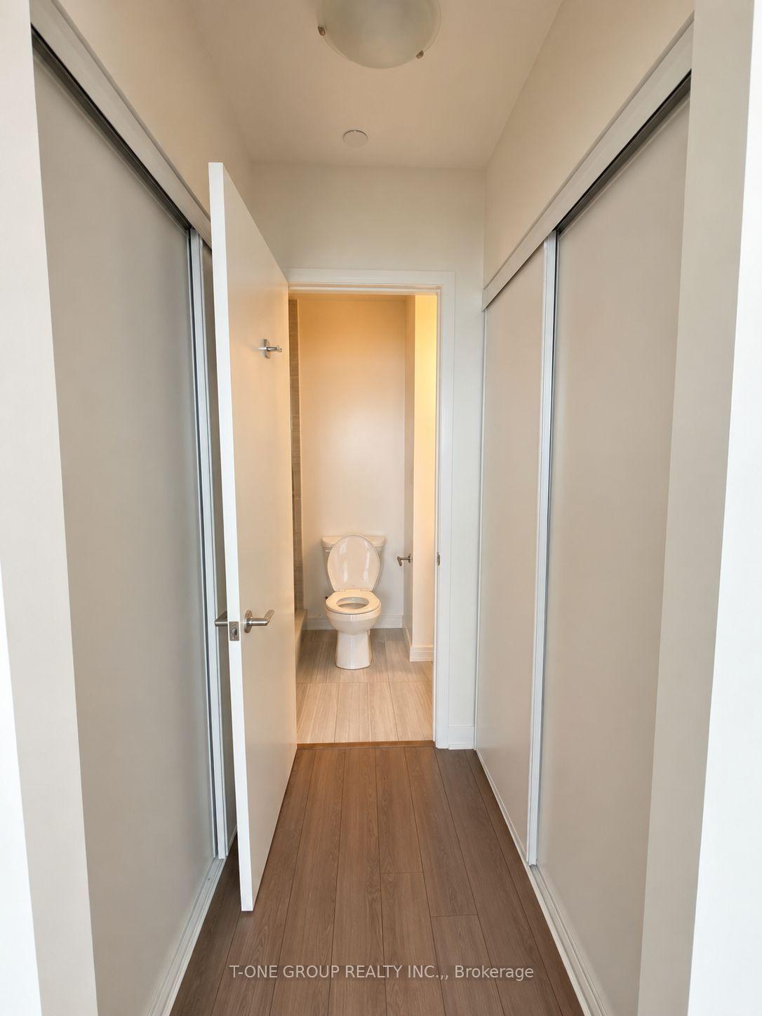 Photo 6 of Unit 2702, 2900 Highway 7 Road, Vaughan, Concord — HOMEH