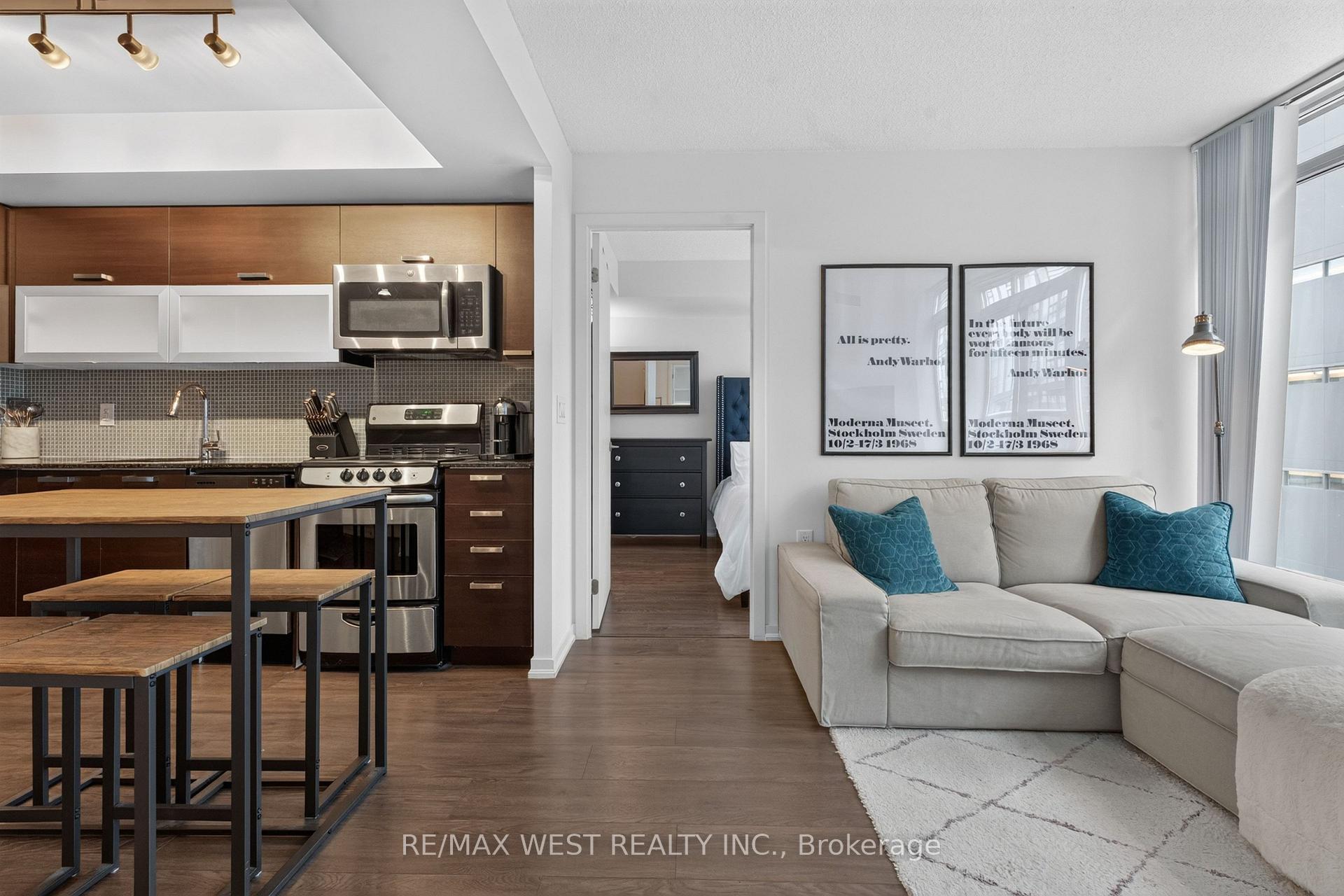 Photo 7 of Unit 1802, 36 Lisgar Street, Toronto, Little Portugal — HOMEH