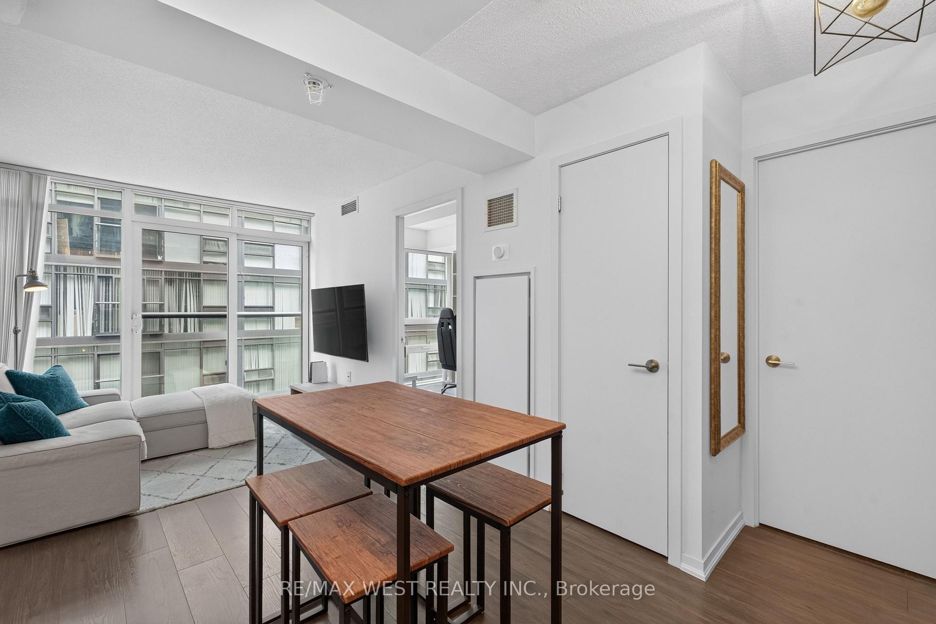 Photo 9 of Unit 1802, 36 Lisgar Street, Toronto, Little Portugal — HOMEH