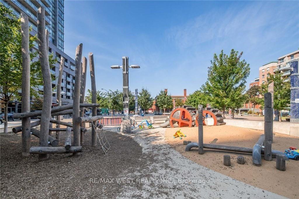 Photo 32 of Unit 1802, 36 Lisgar Street, Toronto, Little Portugal — HOMEH