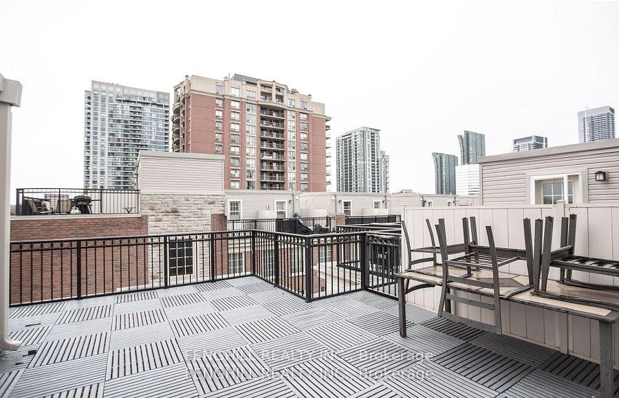 Photo 14 of Unit 208, 3 Everson Drive, North York, Willowdale East — HOMEH