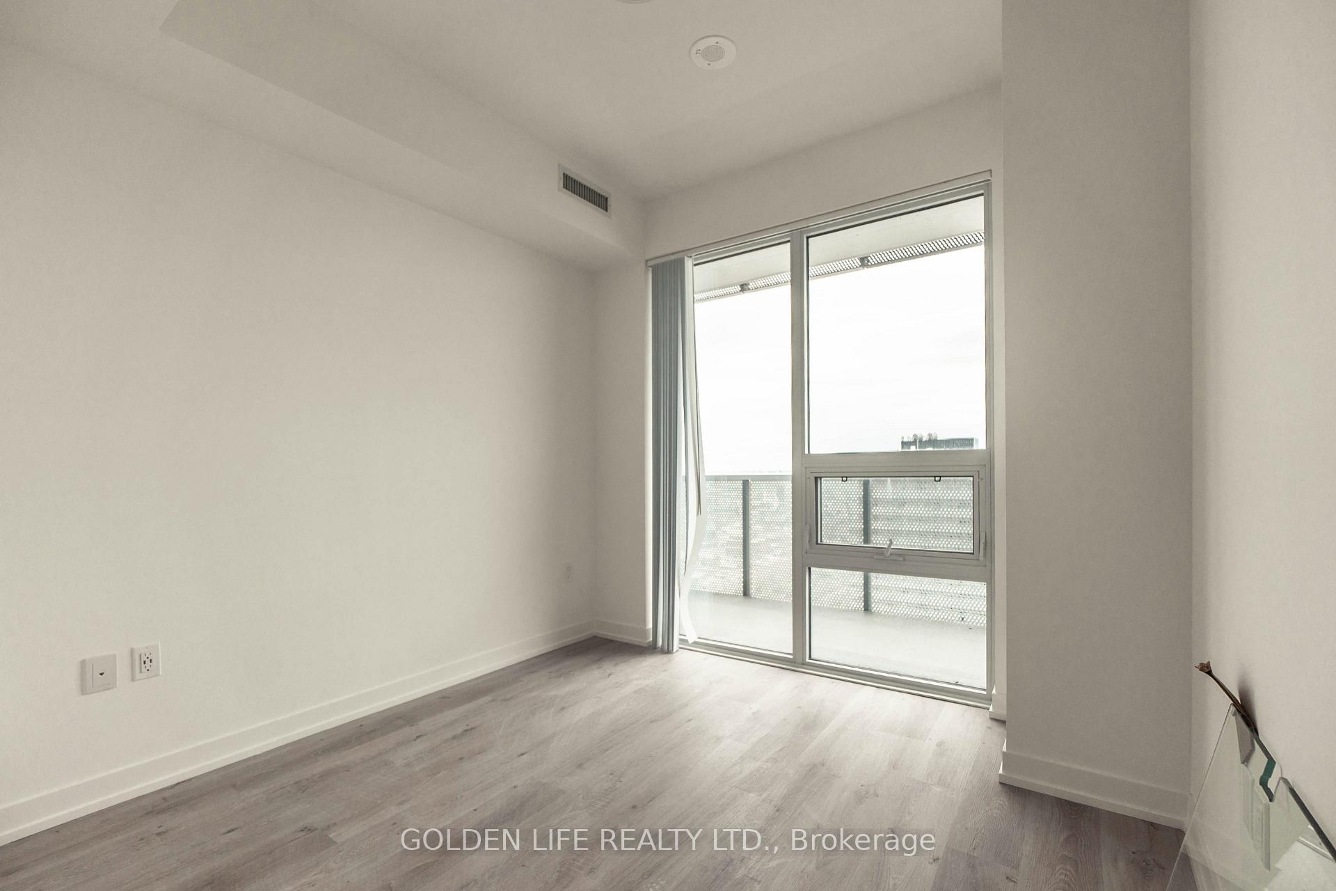 Photo 4 of Unit 5606, 138 downes Street E, Toronto, Waterfront Communities — HOMEH